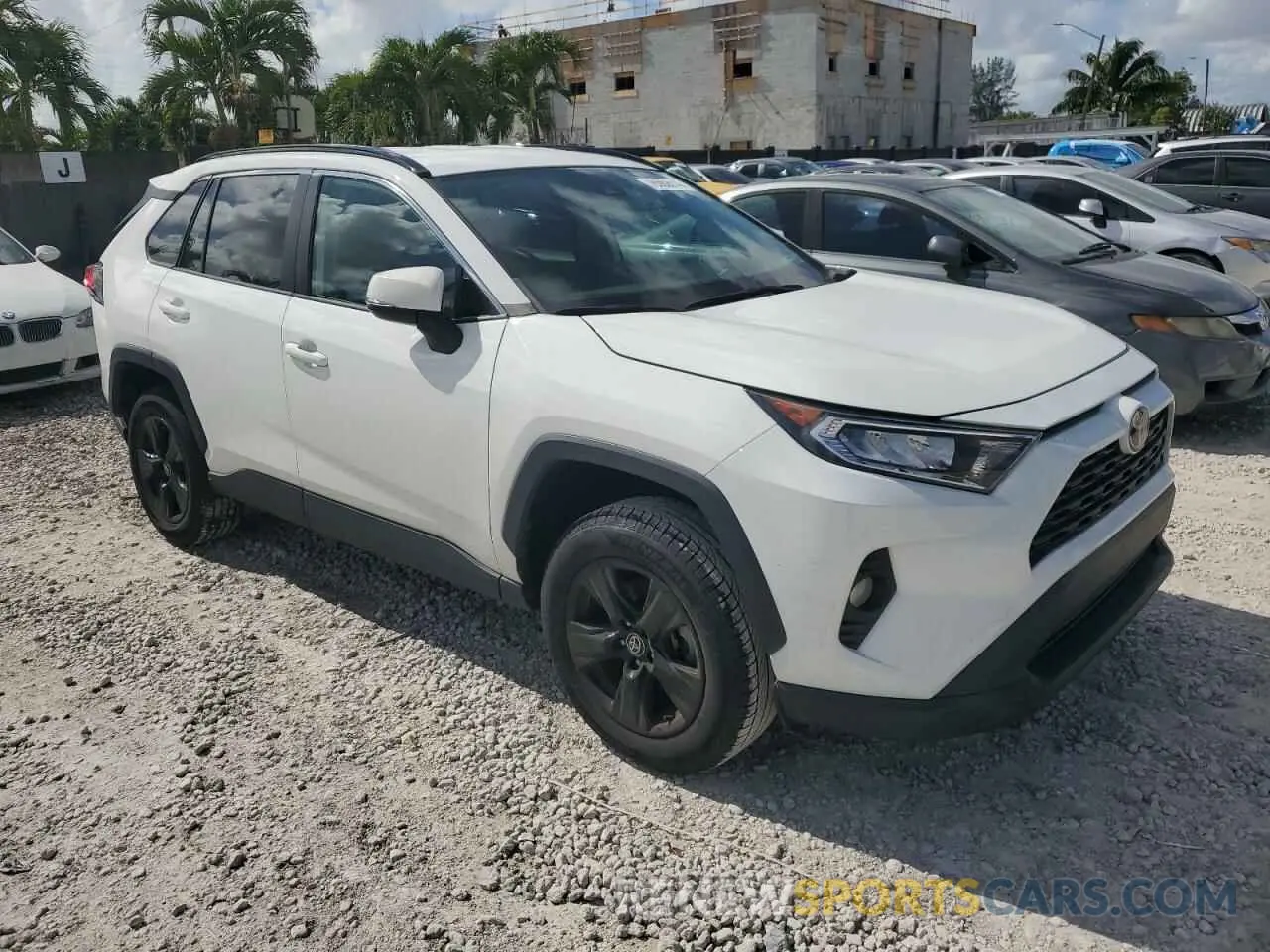 4 Photograph of a damaged car 2T3W1RFV7MW140871 TOYOTA RAV4 2021