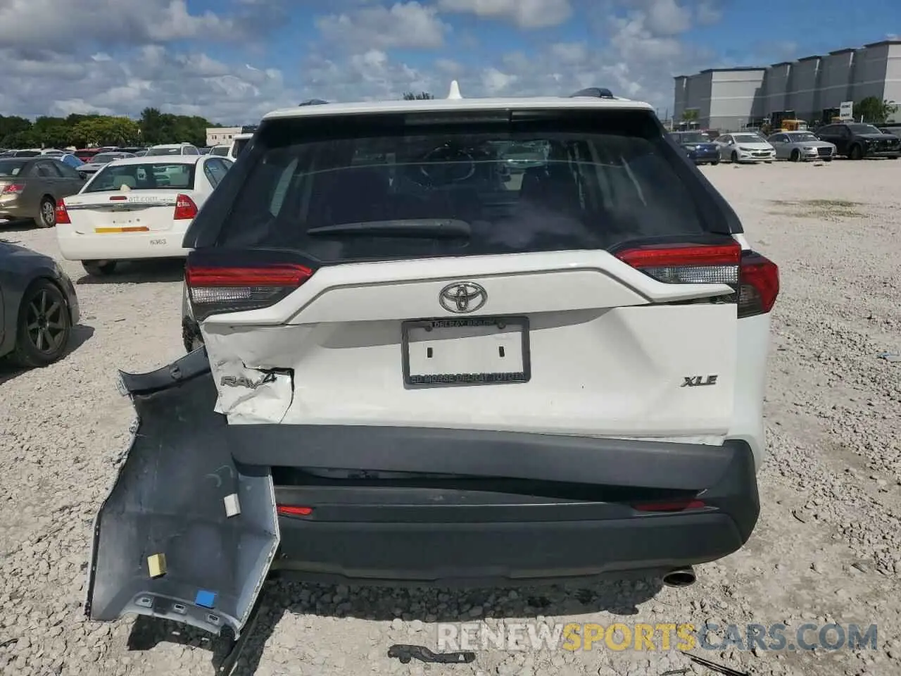 6 Photograph of a damaged car 2T3W1RFV7MW140871 TOYOTA RAV4 2021