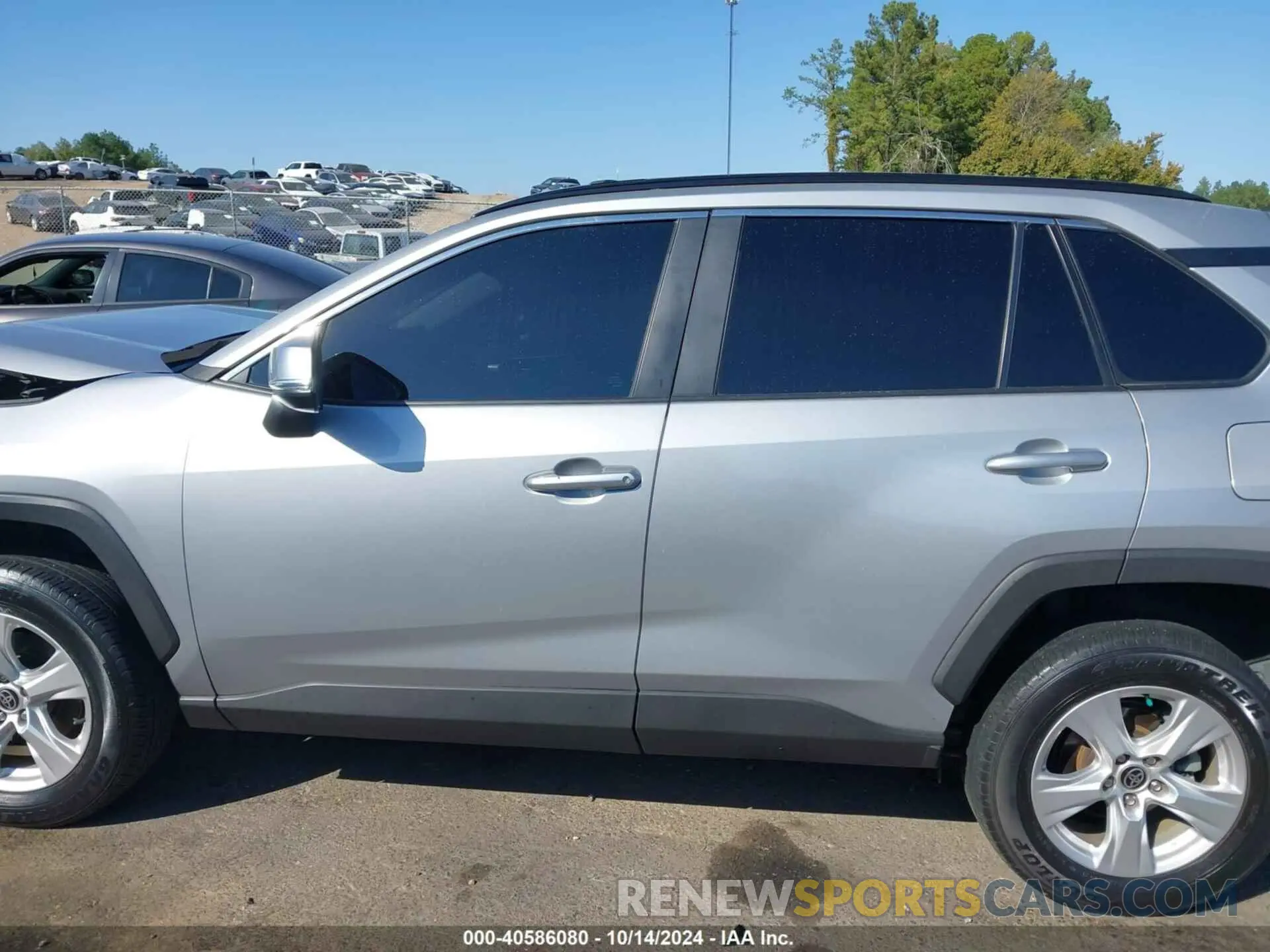 15 Photograph of a damaged car 2T3W1RFV7MW142426 TOYOTA RAV4 2021