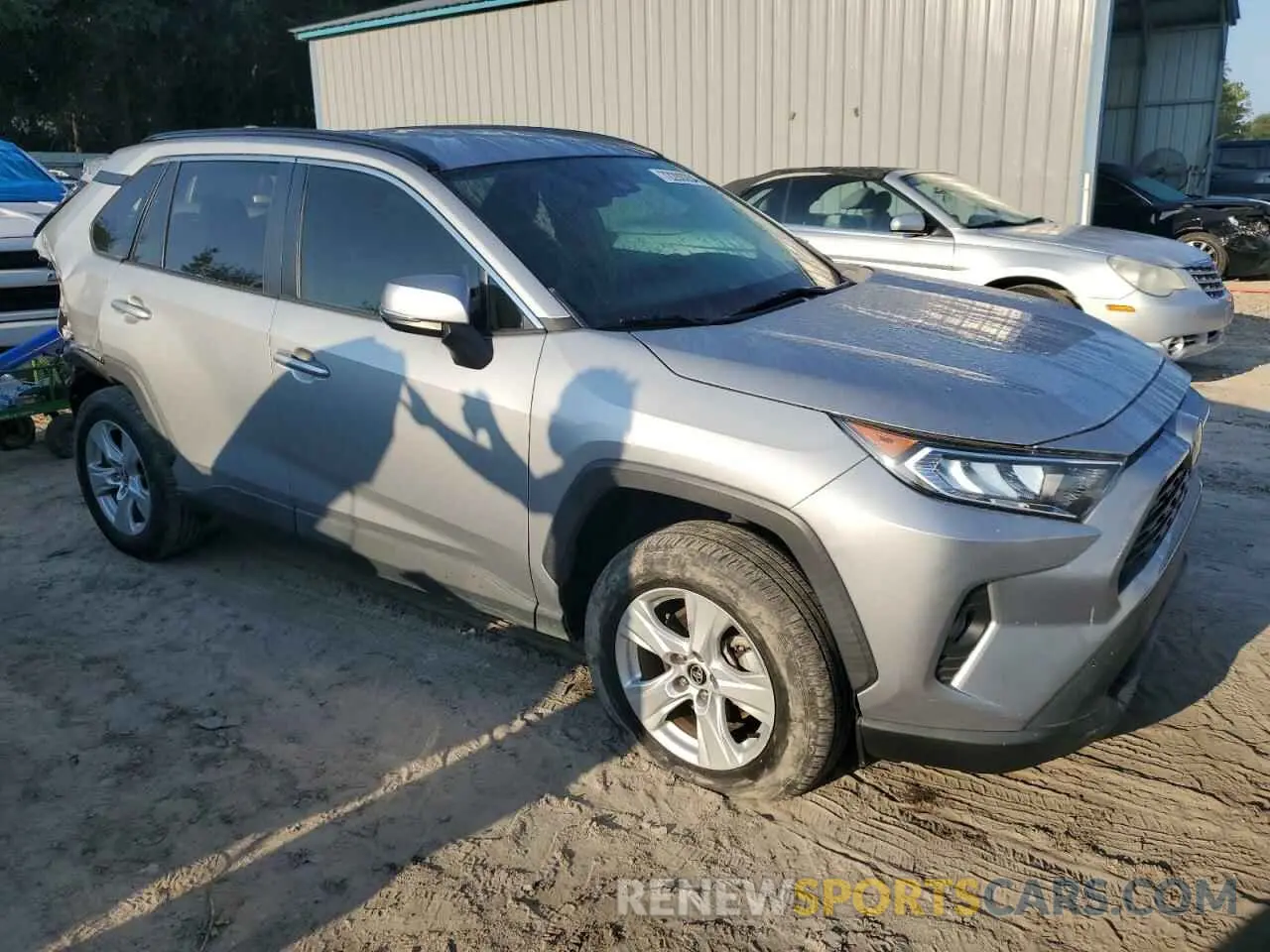 4 Photograph of a damaged car 2T3W1RFV7MW144130 TOYOTA RAV4 2021