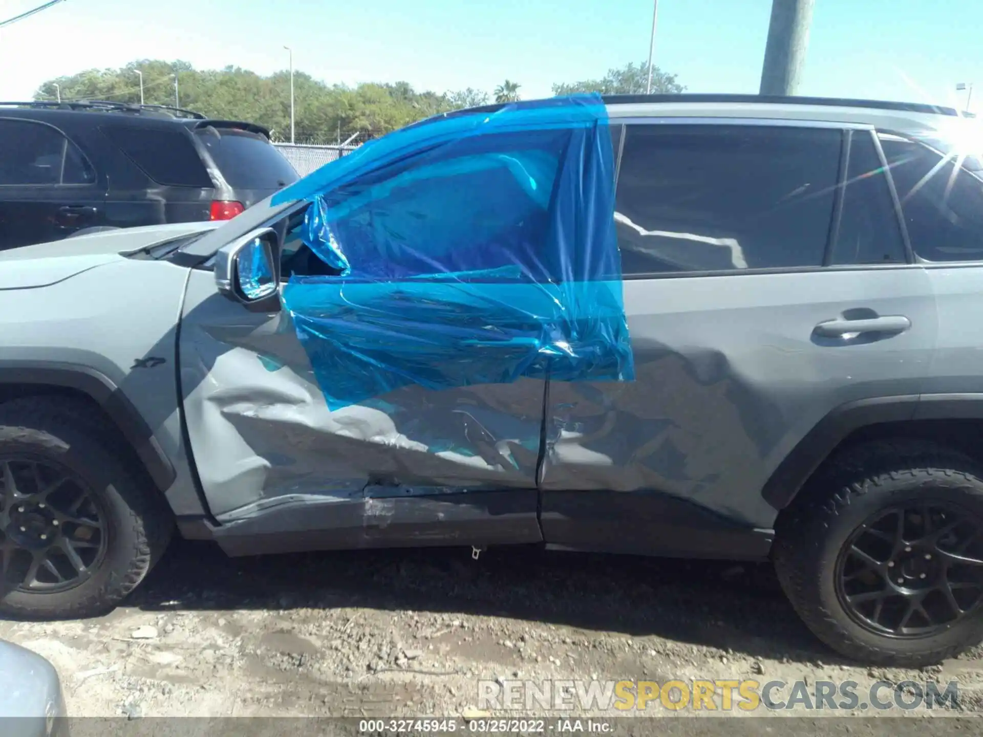 6 Photograph of a damaged car 2T3W1RFV7MW158013 TOYOTA RAV4 2021