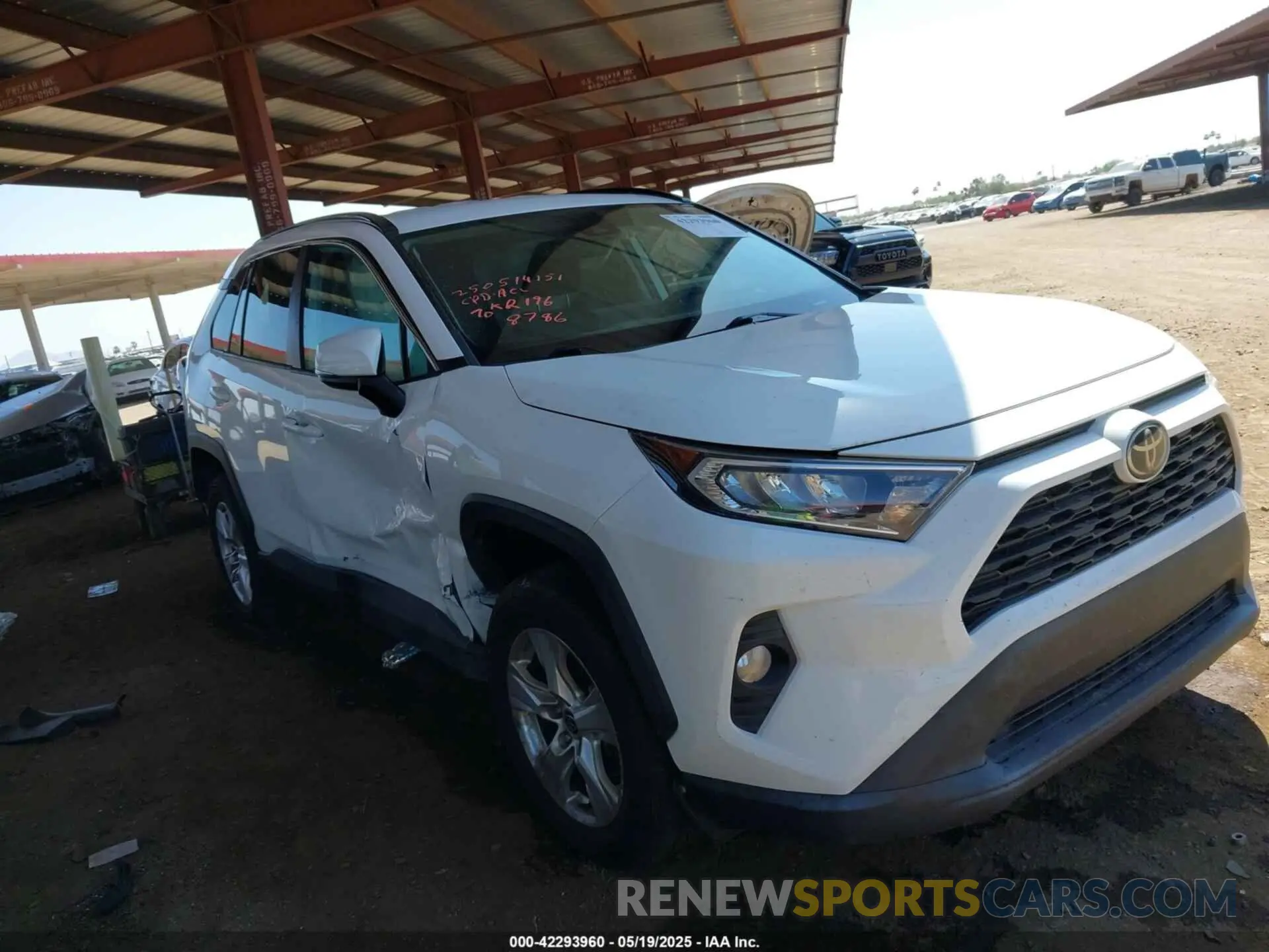 1 Photograph of a damaged car 2T3W1RFV7MW158786 TOYOTA RAV4 2021