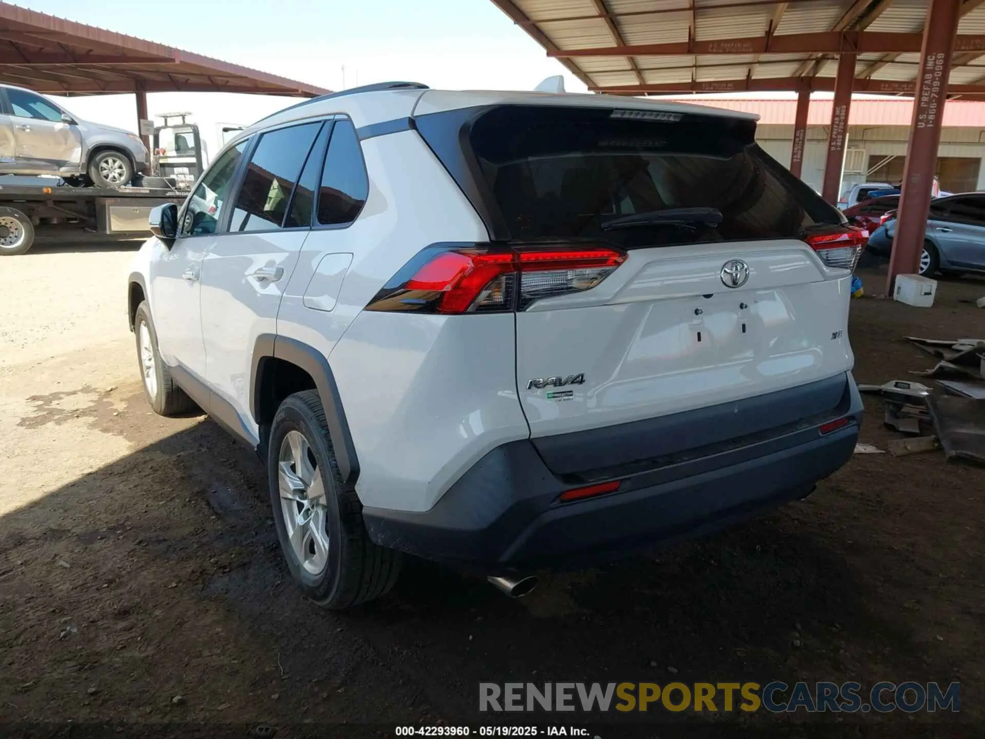 3 Photograph of a damaged car 2T3W1RFV7MW158786 TOYOTA RAV4 2021