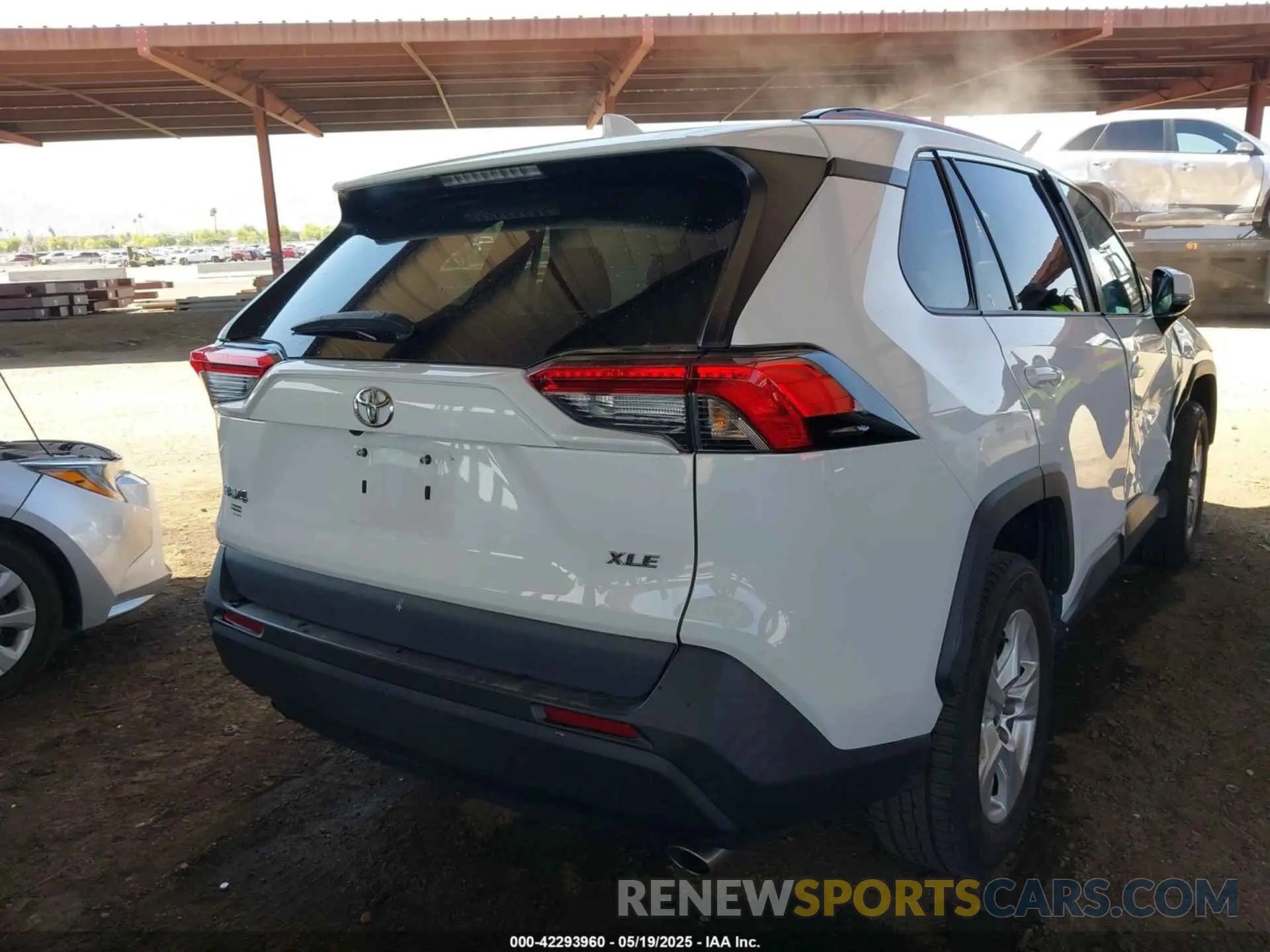4 Photograph of a damaged car 2T3W1RFV7MW158786 TOYOTA RAV4 2021