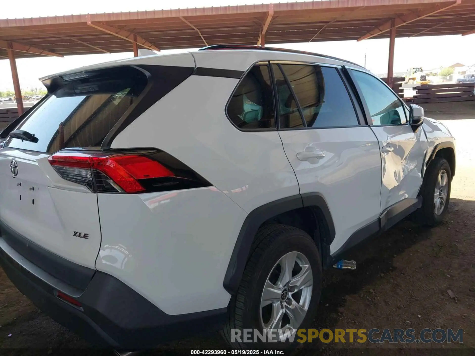 6 Photograph of a damaged car 2T3W1RFV7MW158786 TOYOTA RAV4 2021