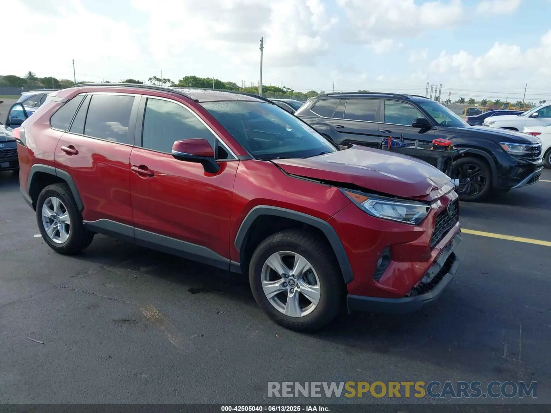 1 Photograph of a damaged car 2T3W1RFV7MW159209 TOYOTA RAV4 2021