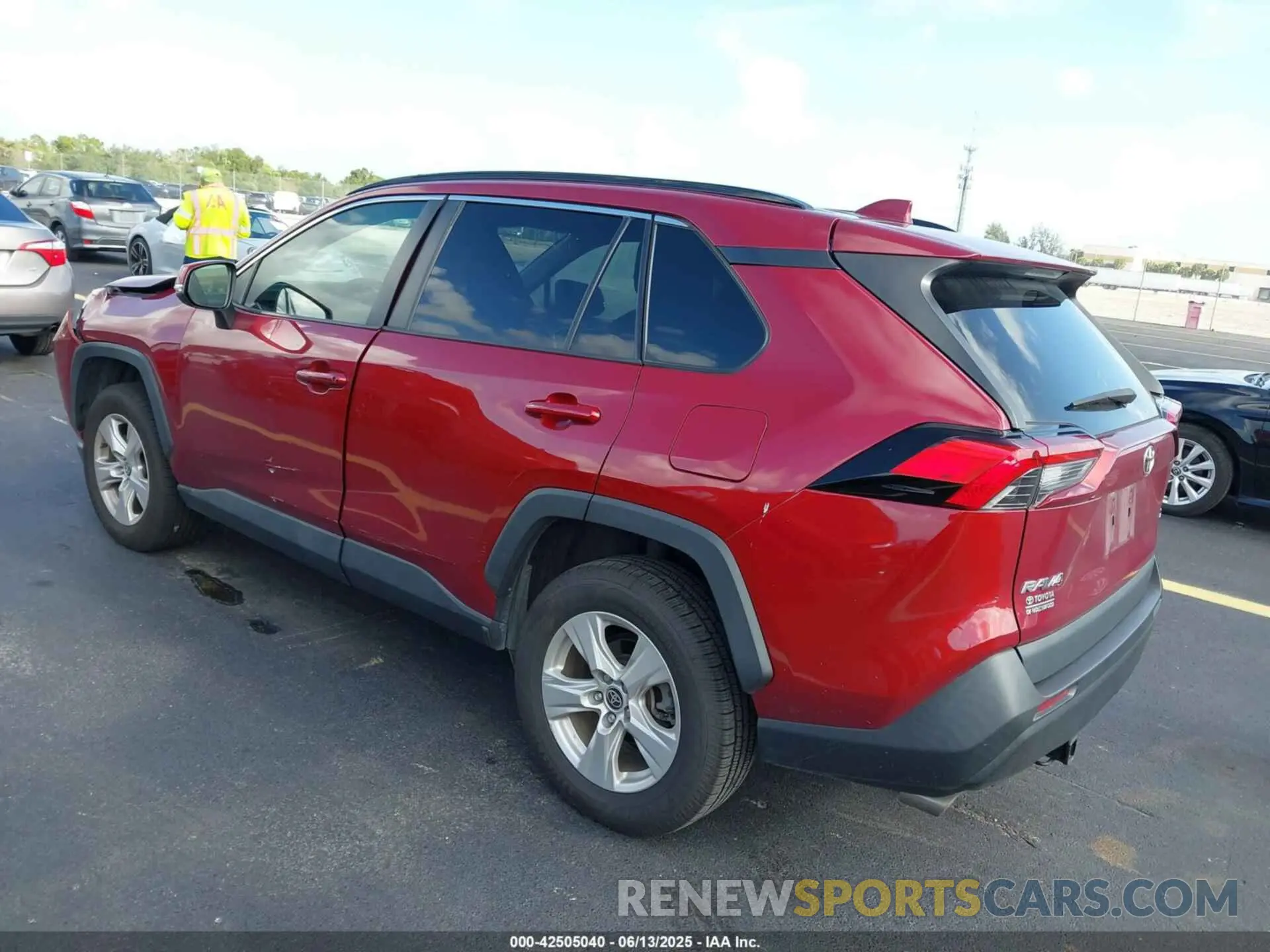 3 Photograph of a damaged car 2T3W1RFV7MW159209 TOYOTA RAV4 2021