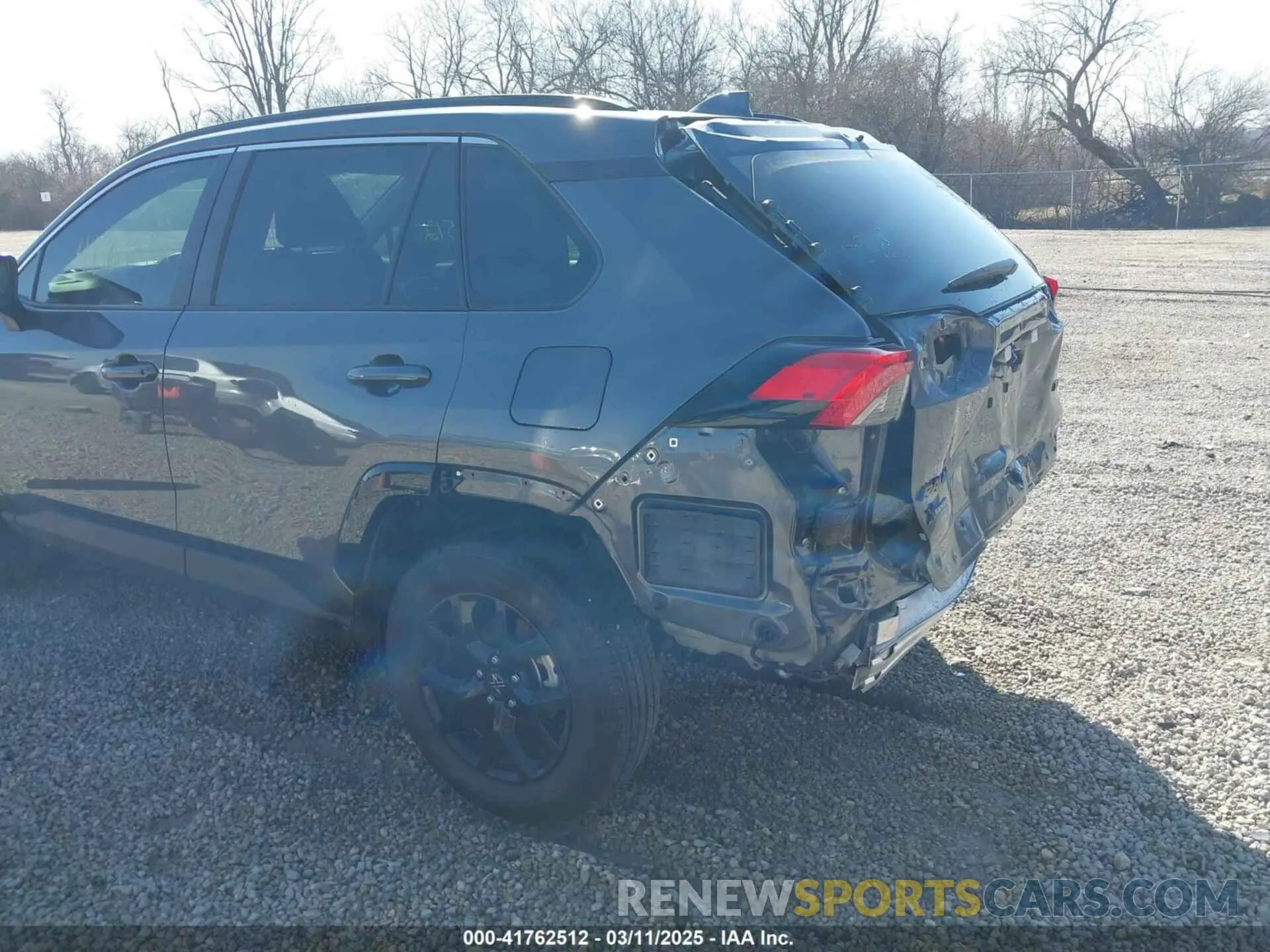 19 Photograph of a damaged car 2T3W1RFV7MW162305 TOYOTA RAV4 2021