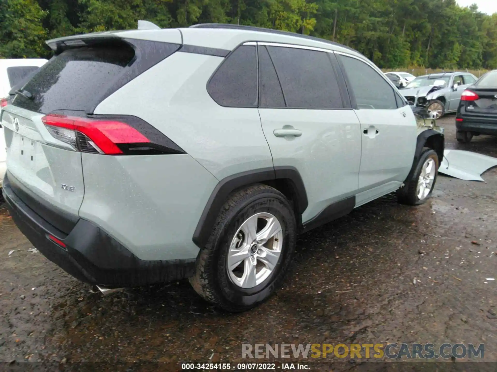 4 Photograph of a damaged car 2T3W1RFV7MW182389 TOYOTA RAV4 2021