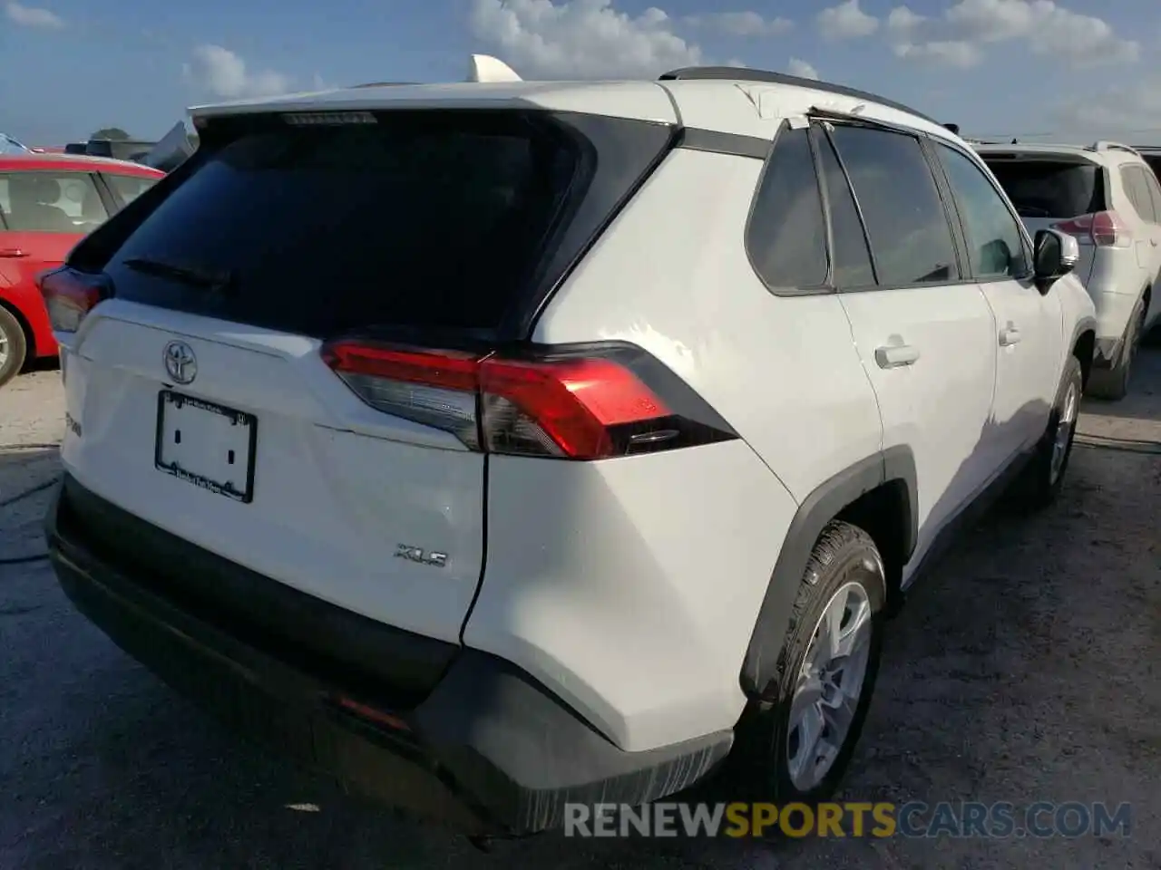 4 Photograph of a damaged car 2T3W1RFV8MC097630 TOYOTA RAV4 2021