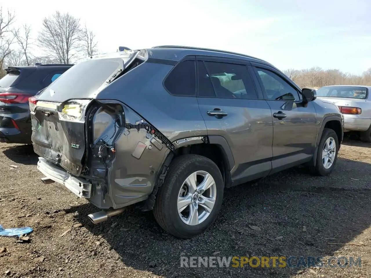 3 Photograph of a damaged car 2T3W1RFV8MC098471 TOYOTA RAV4 2021