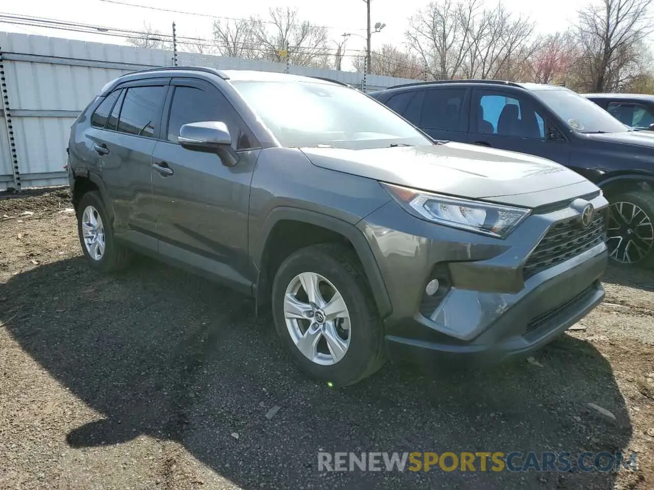 4 Photograph of a damaged car 2T3W1RFV8MC098471 TOYOTA RAV4 2021