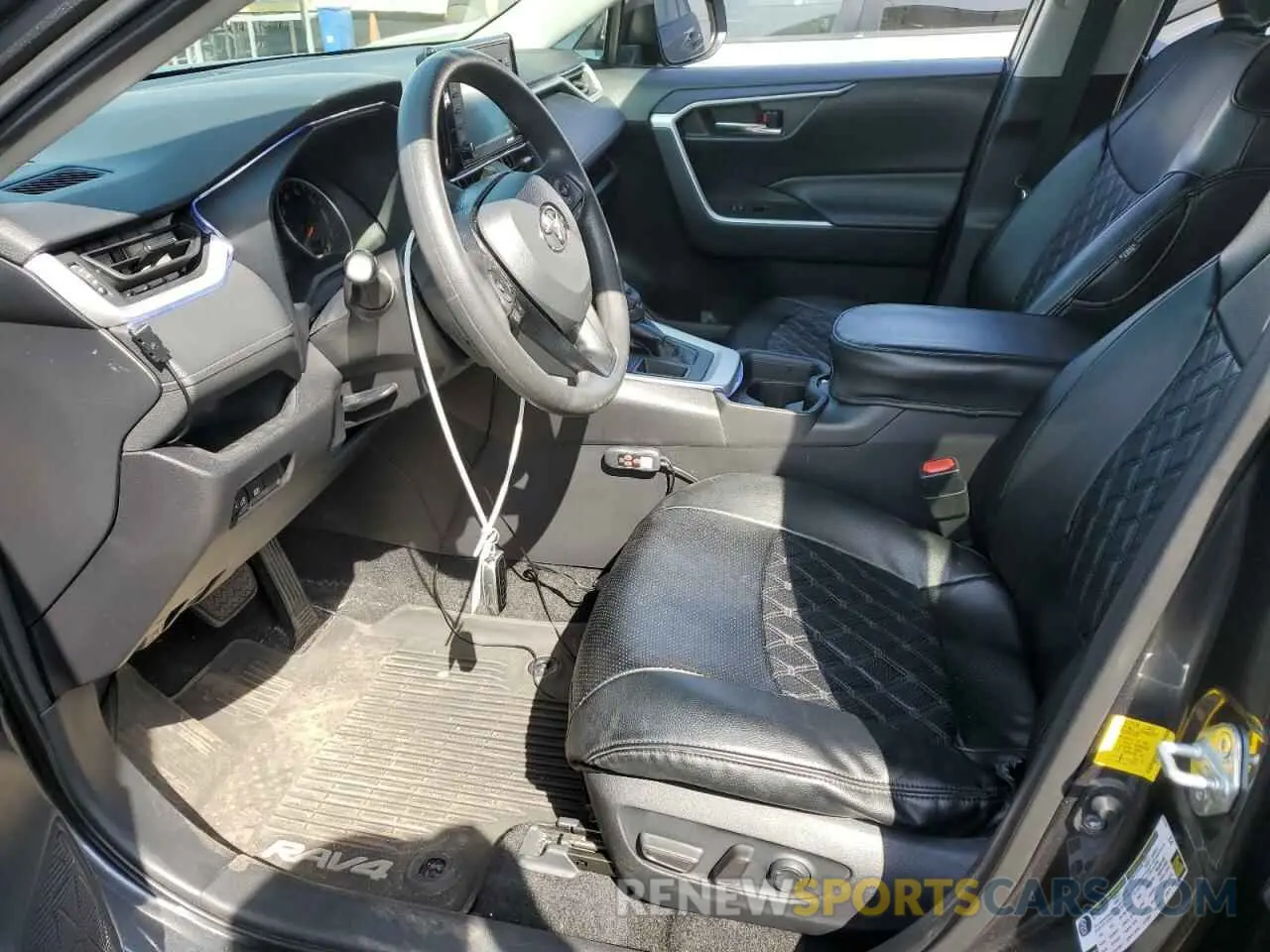 7 Photograph of a damaged car 2T3W1RFV8MC098471 TOYOTA RAV4 2021