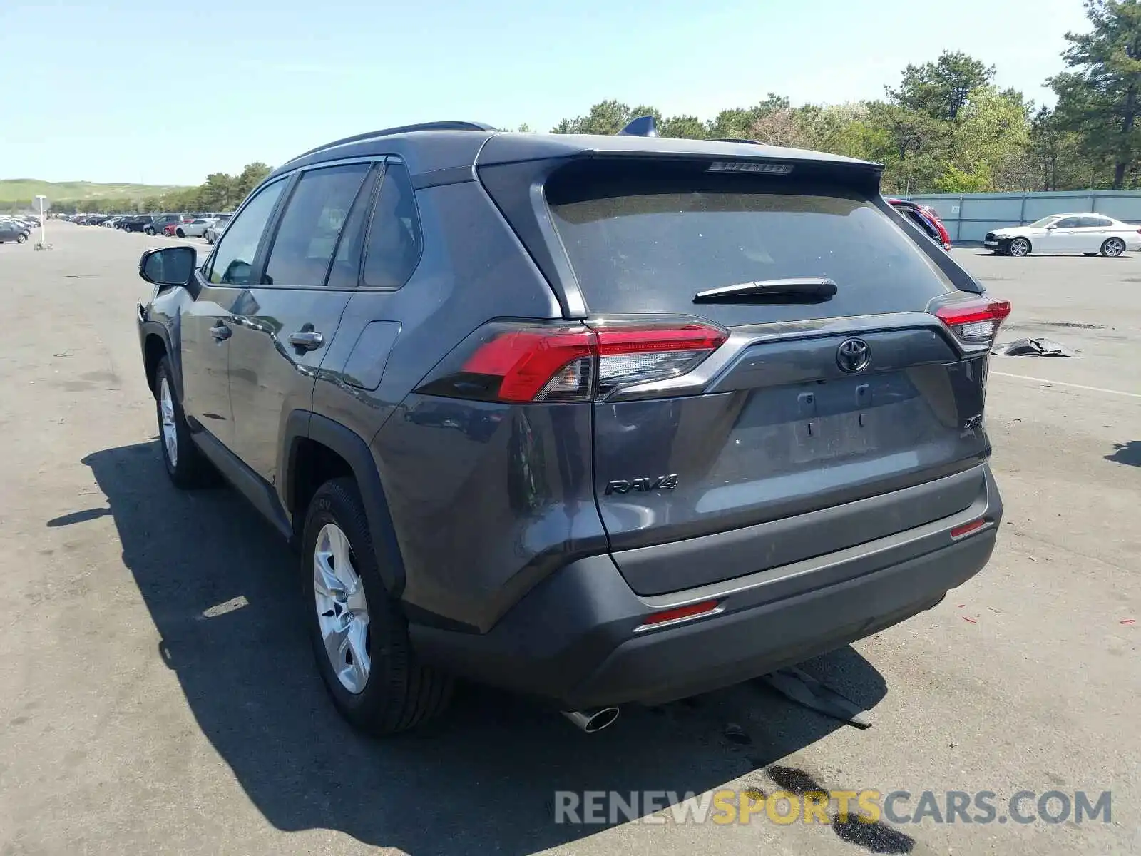 3 Photograph of a damaged car 2T3W1RFV8MC113082 TOYOTA RAV4 2021