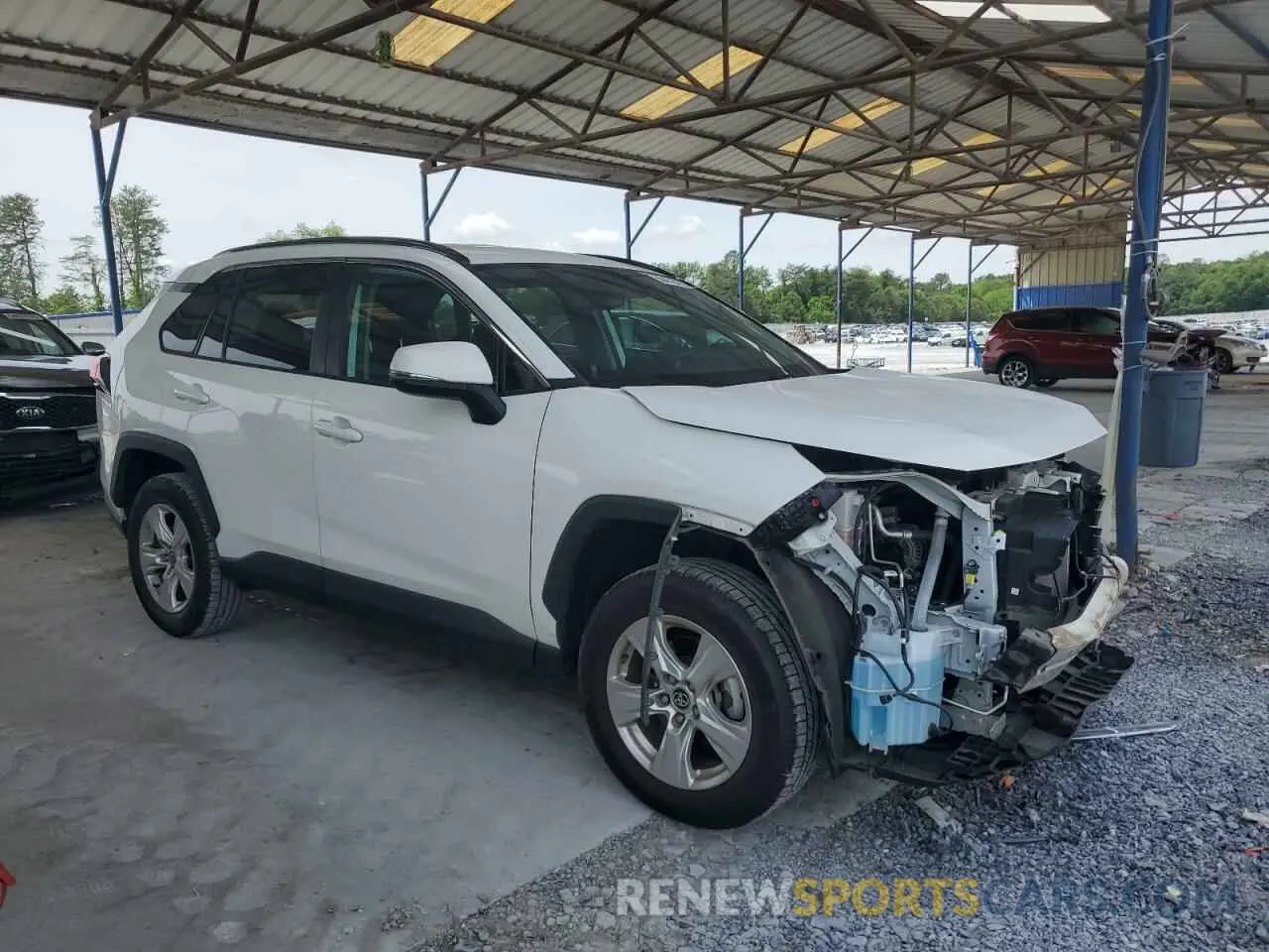 4 Photograph of a damaged car 2T3W1RFV8MC123319 TOYOTA RAV4 2021