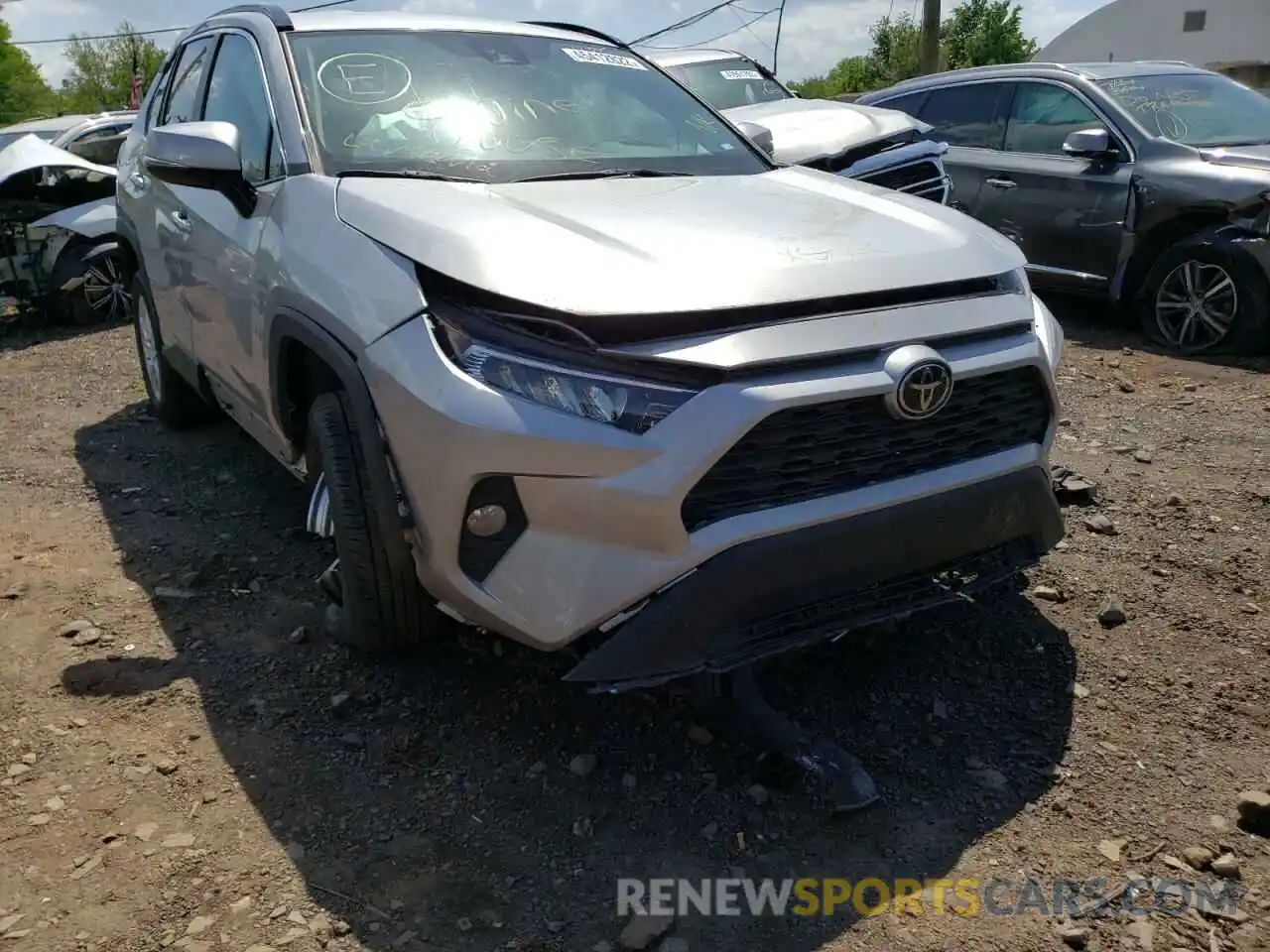 9 Photograph of a damaged car 2T3W1RFV8MC124695 TOYOTA RAV4 2021