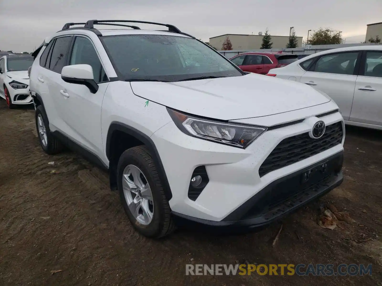 1 Photograph of a damaged car 2T3W1RFV8MC132277 TOYOTA RAV4 2021