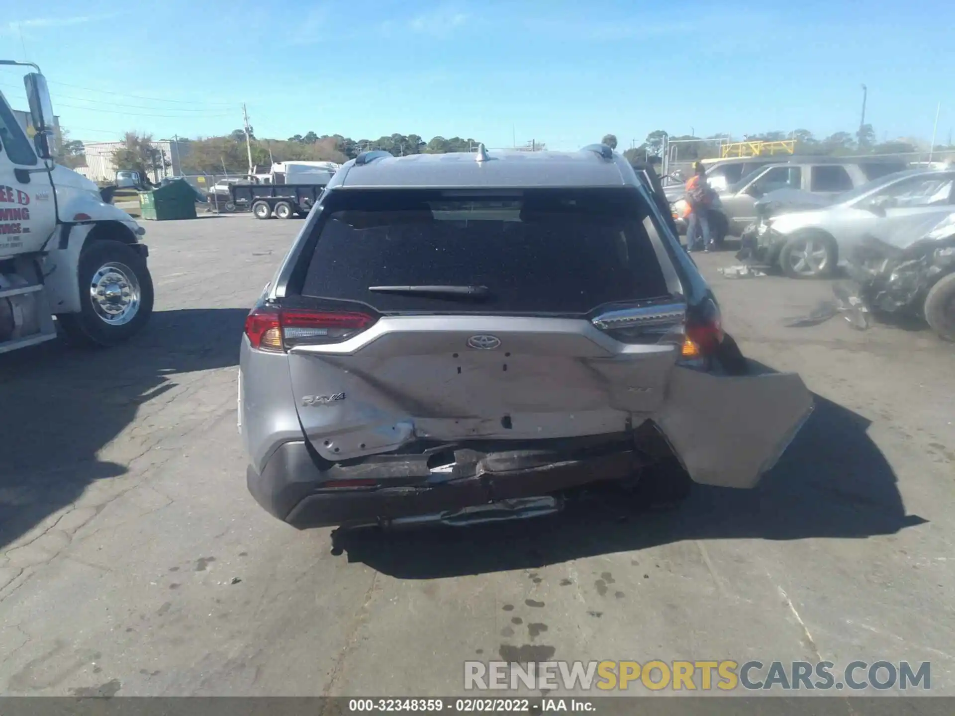 6 Photograph of a damaged car 2T3W1RFV8MC138614 TOYOTA RAV4 2021