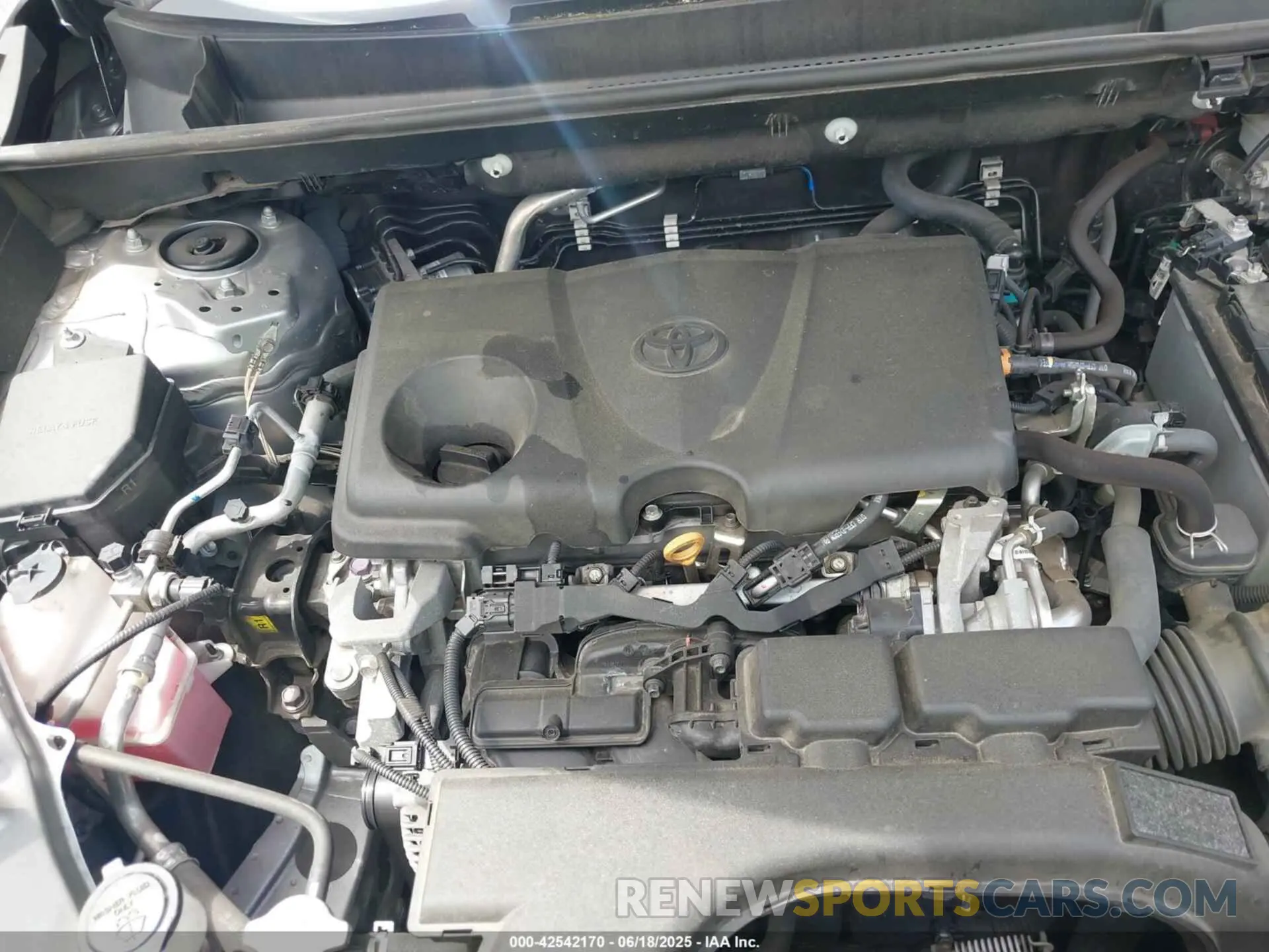 10 Photograph of a damaged car 2T3W1RFV8MC139665 TOYOTA RAV4 2021