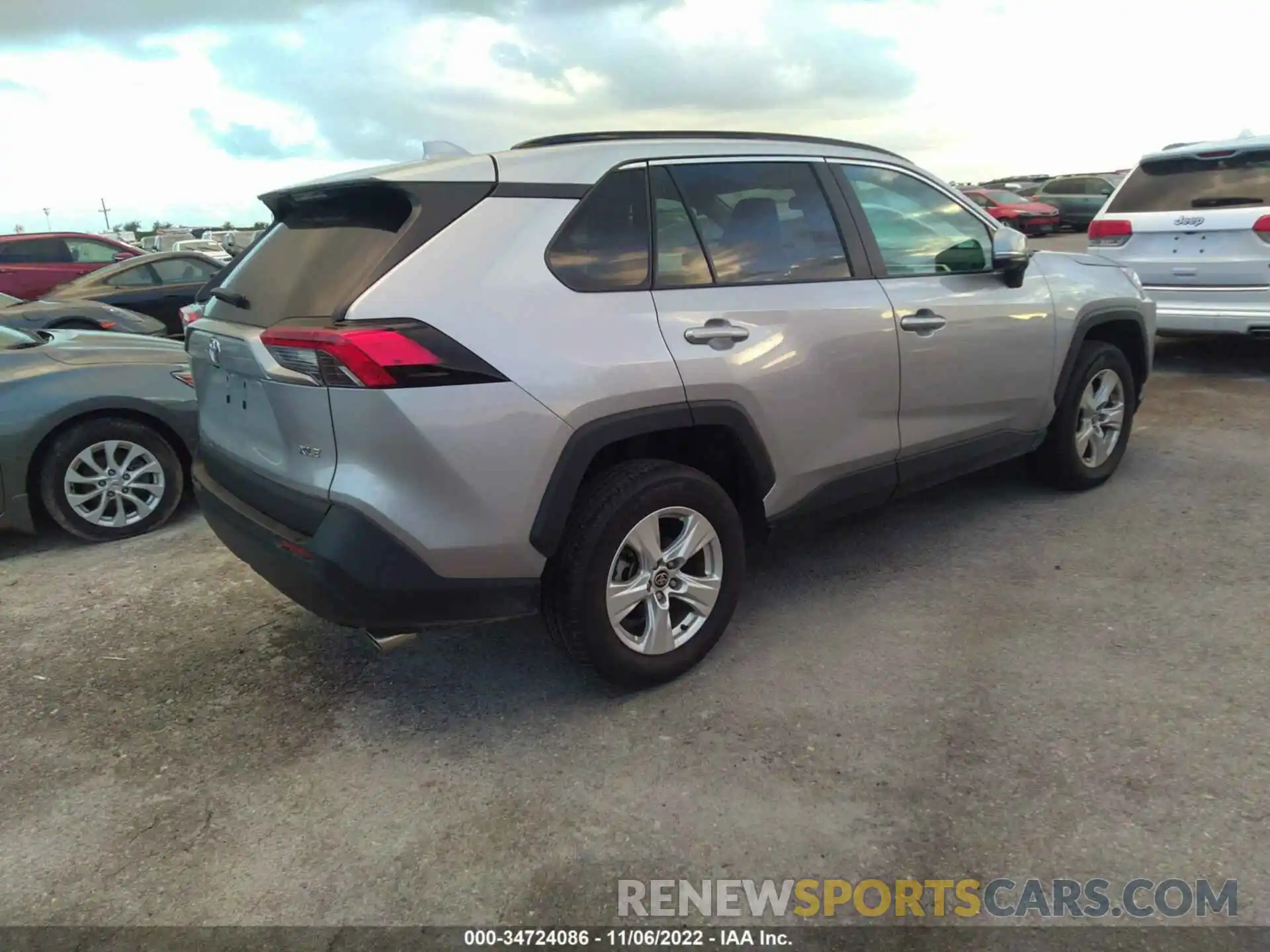 4 Photograph of a damaged car 2T3W1RFV8MC147636 TOYOTA RAV4 2021