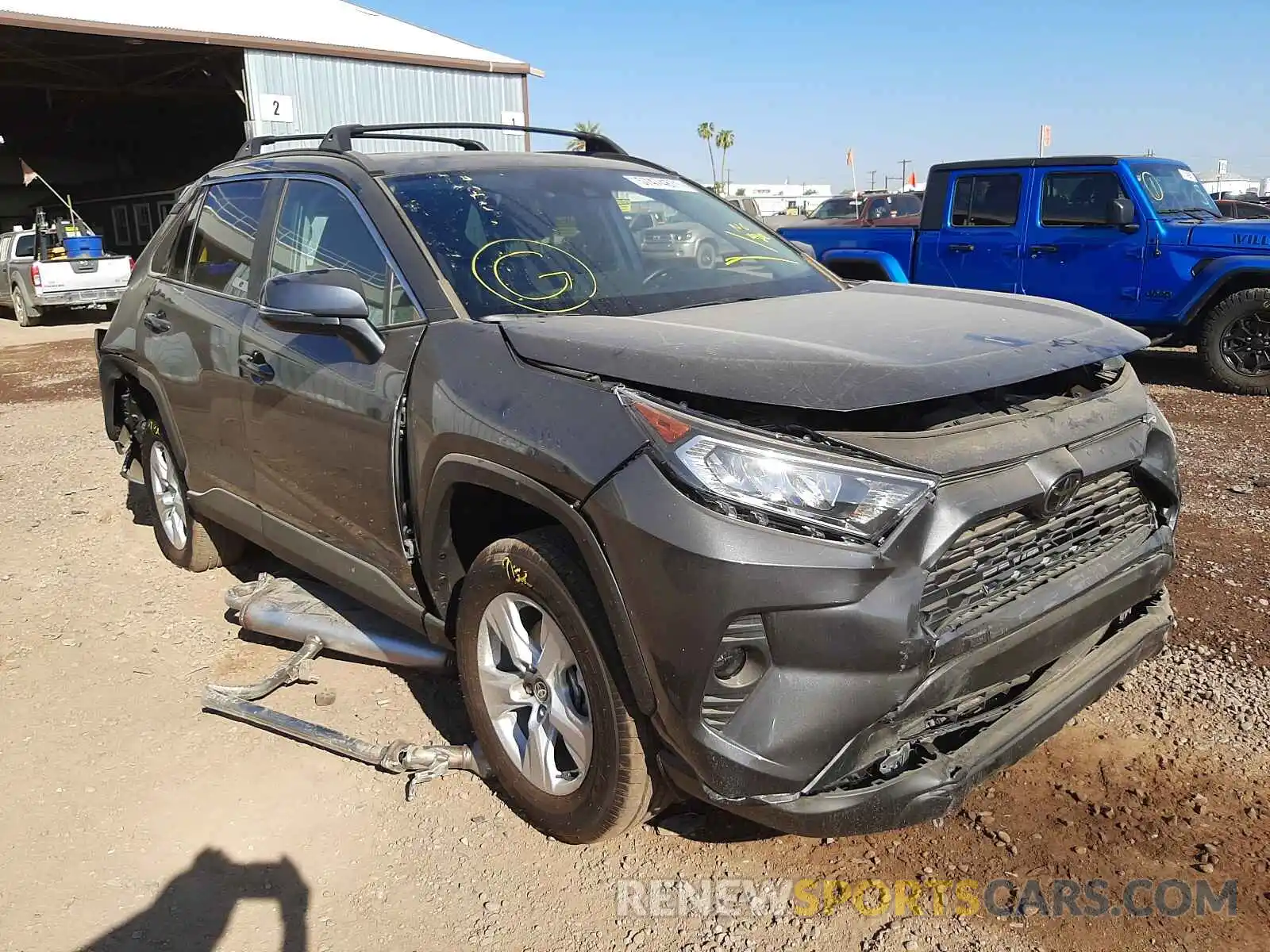 1 Photograph of a damaged car 2T3W1RFV8MC156532 TOYOTA RAV4 2021