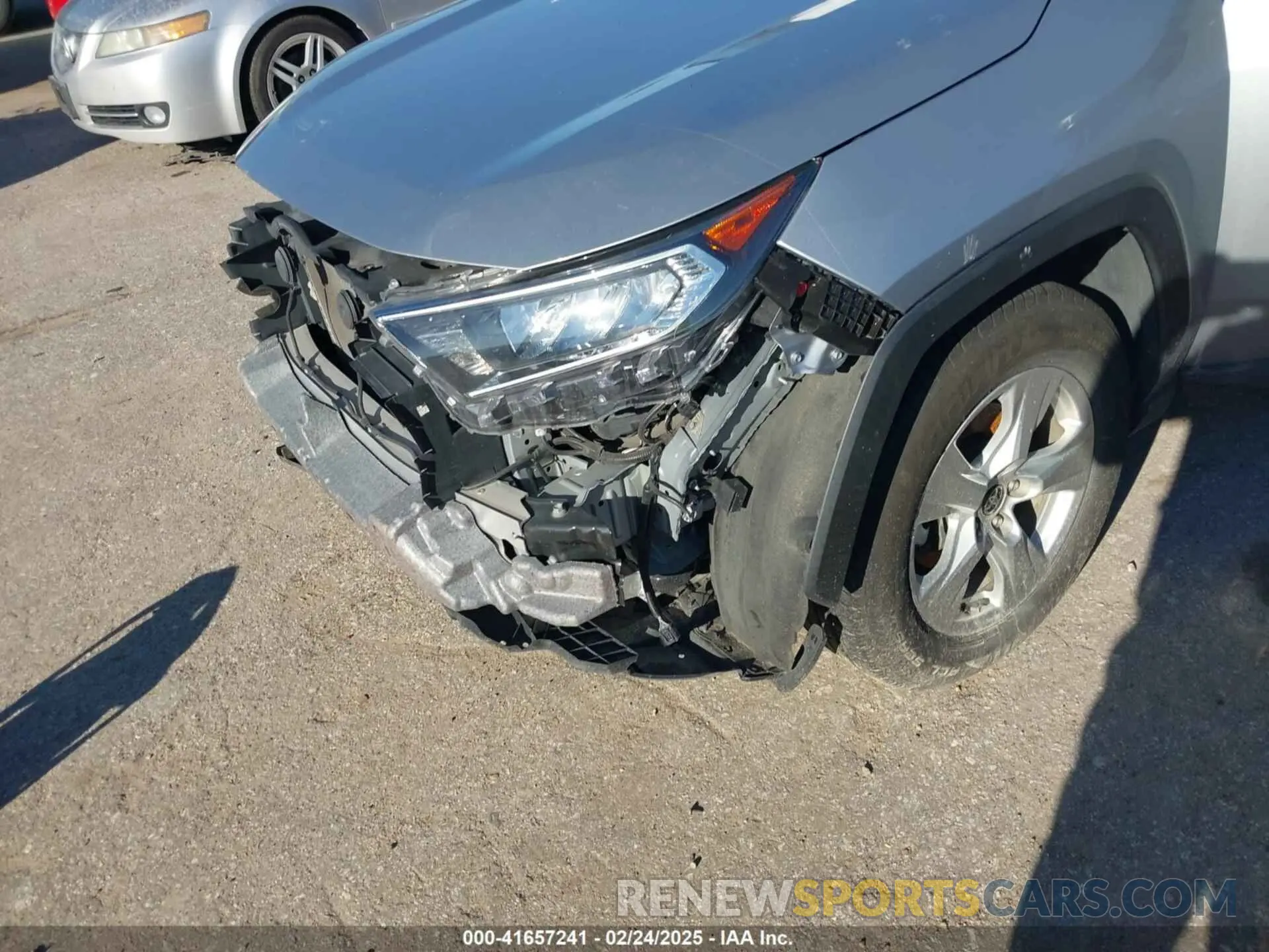 6 Photograph of a damaged car 2T3W1RFV8MC172584 TOYOTA RAV4 2021