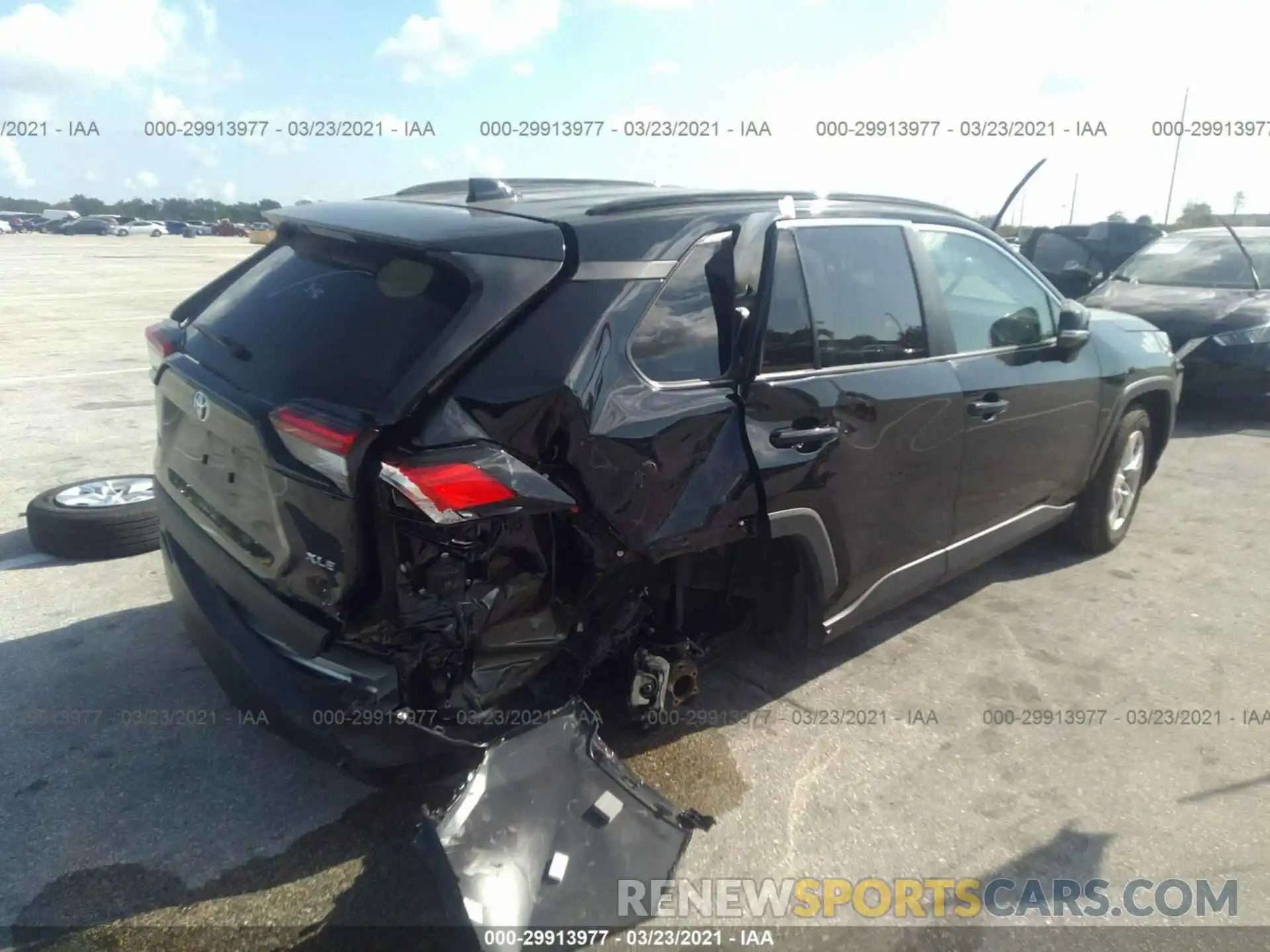 6 Photograph of a damaged car 2T3W1RFV8MW111346 TOYOTA RAV4 2021