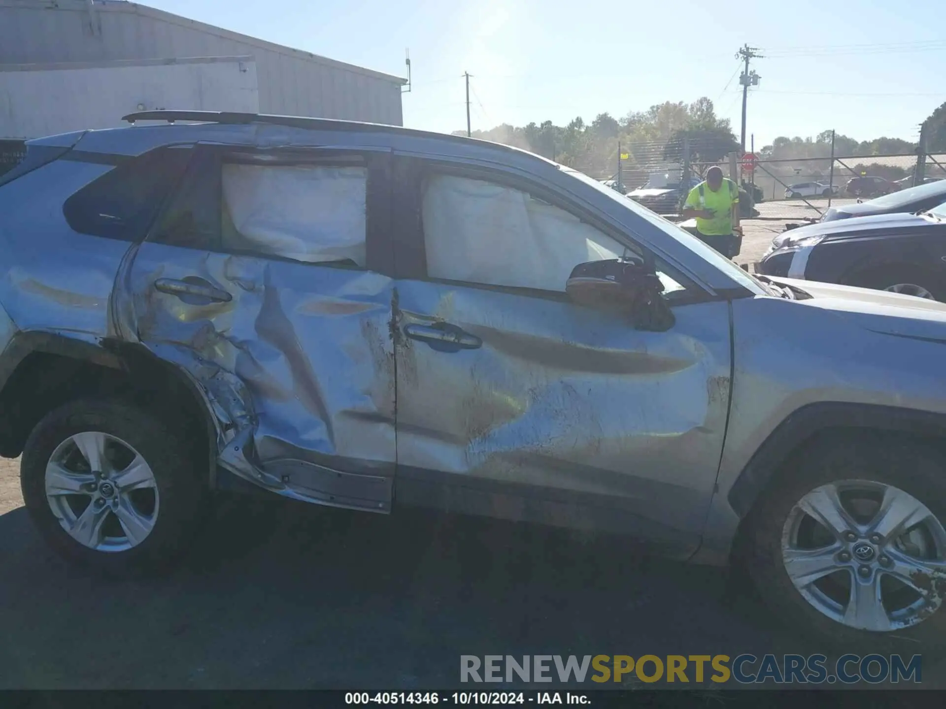 6 Photograph of a damaged car 2T3W1RFV8MW112626 TOYOTA RAV4 2021