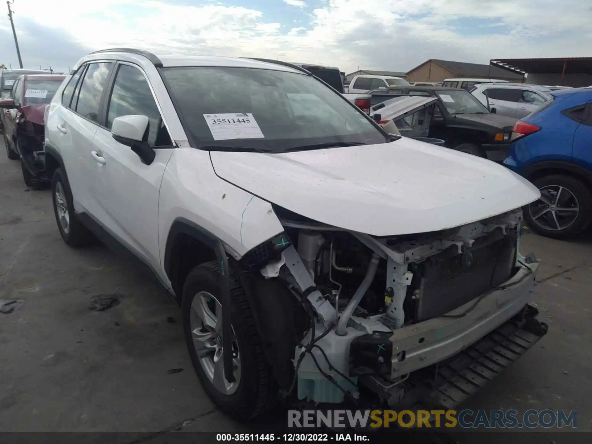 1 Photograph of a damaged car 2T3W1RFV8MW113565 TOYOTA RAV4 2021