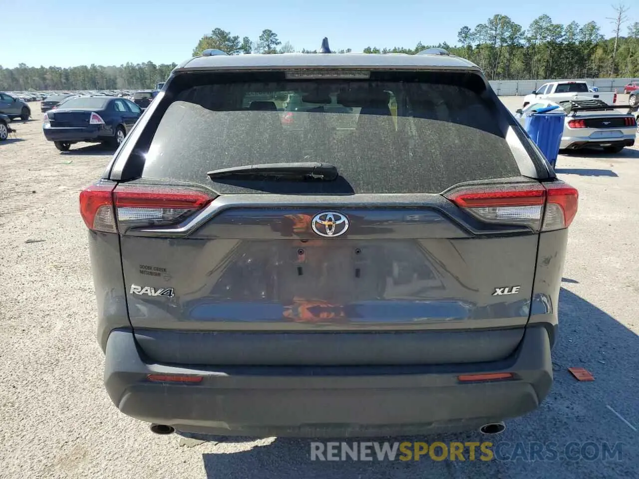 6 Photograph of a damaged car 2T3W1RFV8MW114182 TOYOTA RAV4 2021