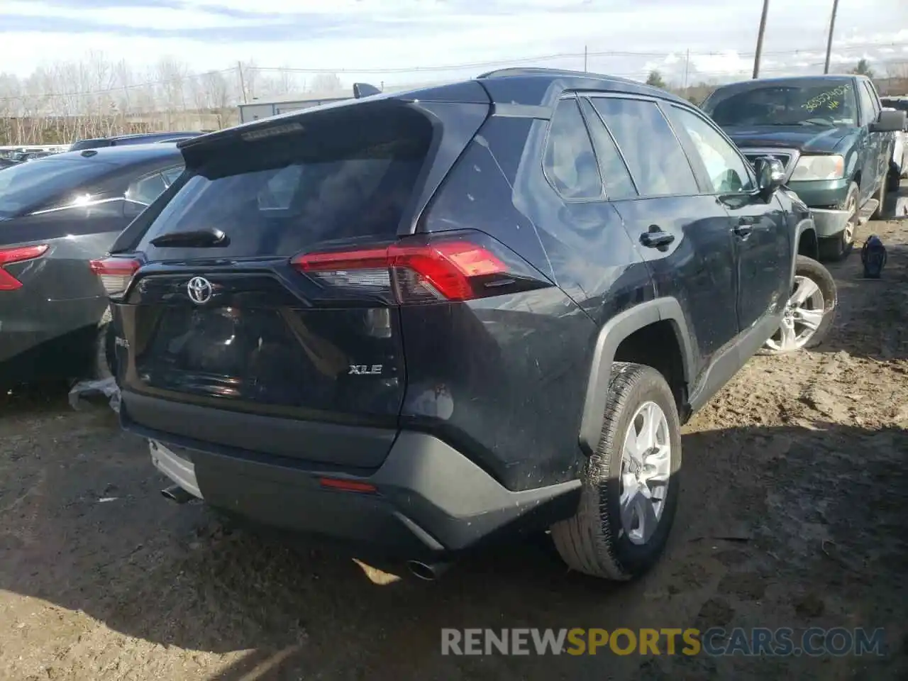 4 Photograph of a damaged car 2T3W1RFV8MW118796 TOYOTA RAV4 2021