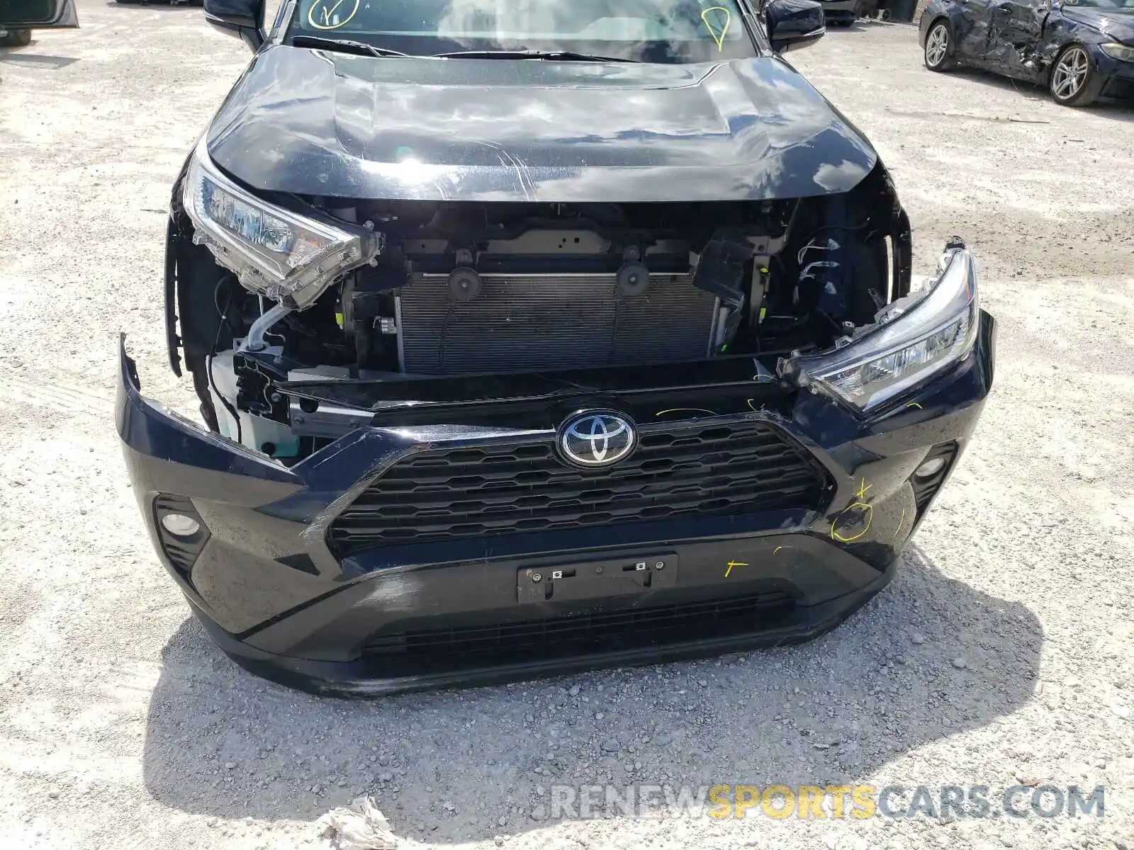 9 Photograph of a damaged car 2T3W1RFV8MW120743 TOYOTA RAV4 2021