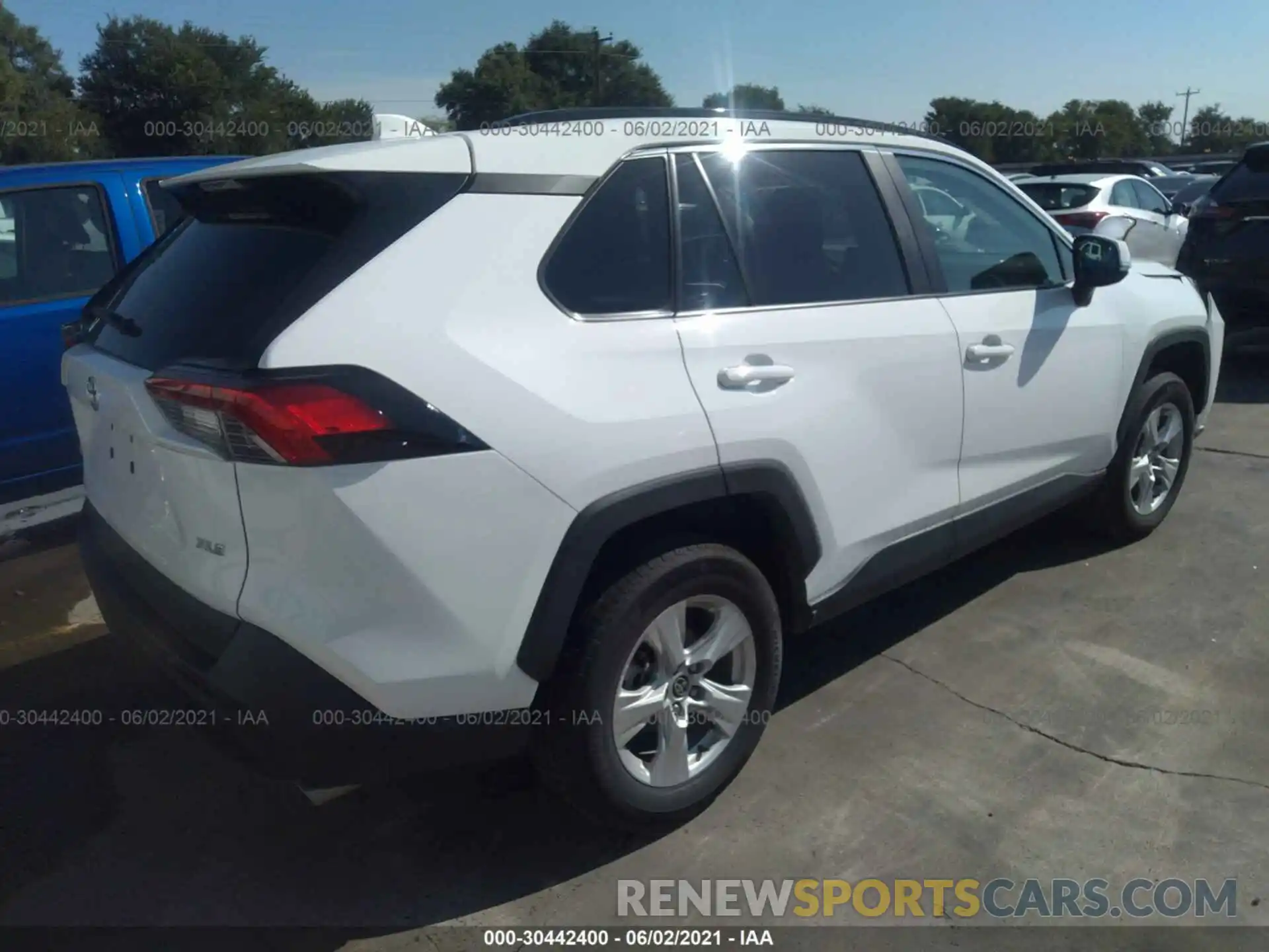 4 Photograph of a damaged car 2T3W1RFV8MW127756 TOYOTA RAV4 2021