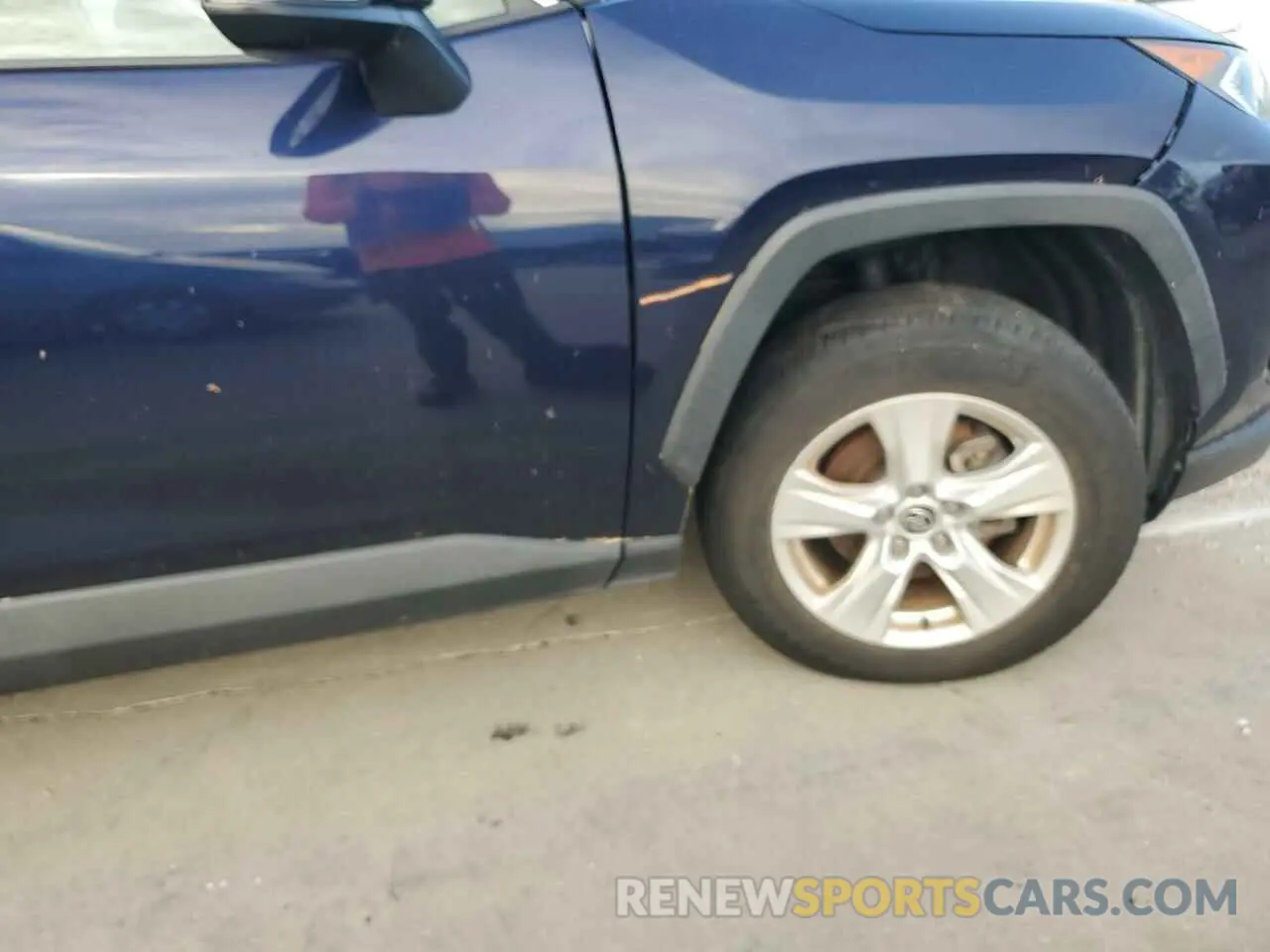 13 Photograph of a damaged car 2T3W1RFV8MW127854 TOYOTA RAV4 2021