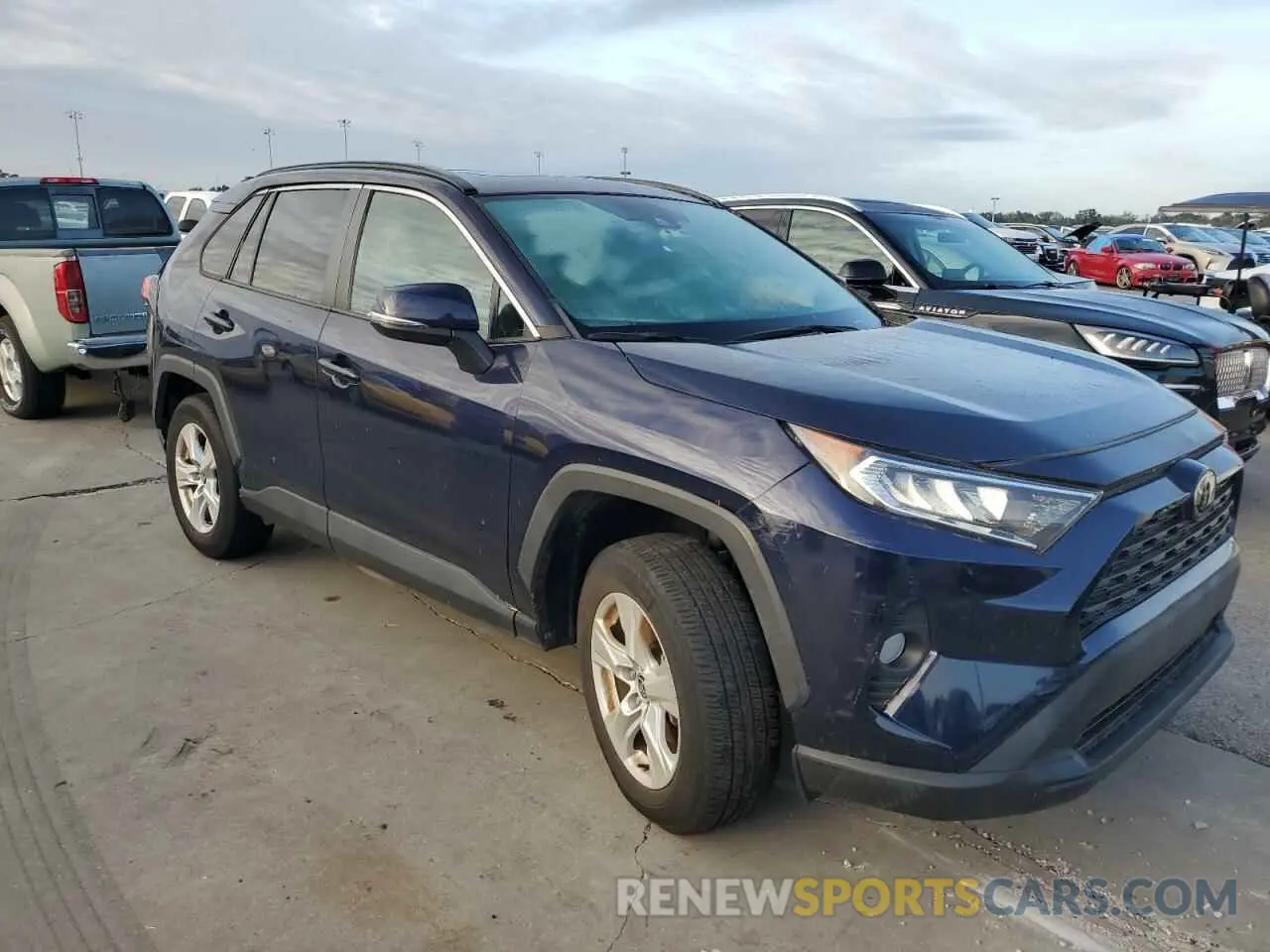 4 Photograph of a damaged car 2T3W1RFV8MW127854 TOYOTA RAV4 2021