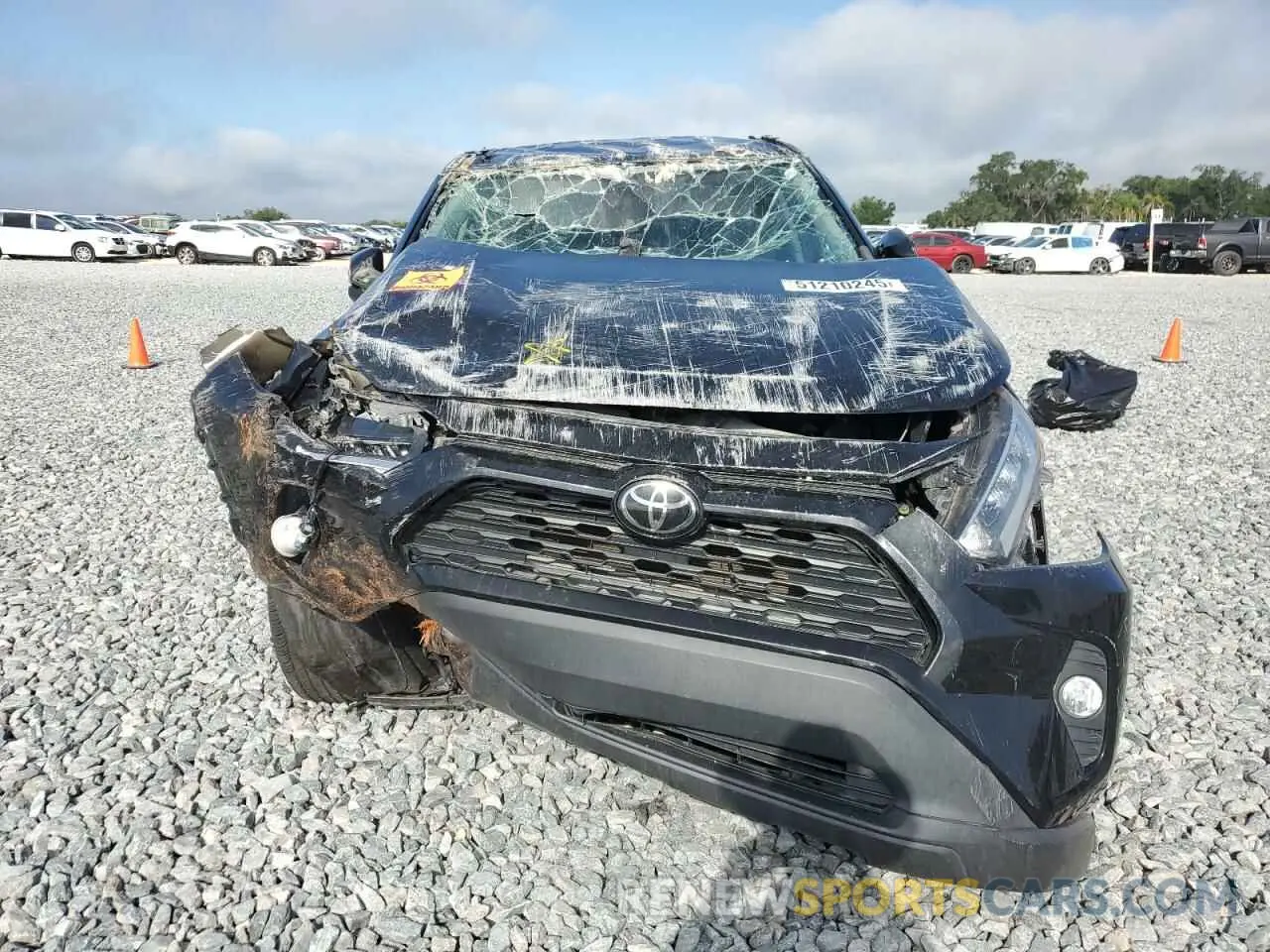 5 Photograph of a damaged car 2T3W1RFV8MW133153 TOYOTA RAV4 2021