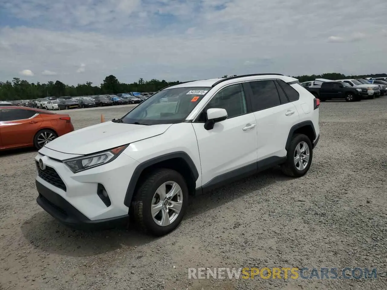 1 Photograph of a damaged car 2T3W1RFV8MW137123 TOYOTA RAV4 2021