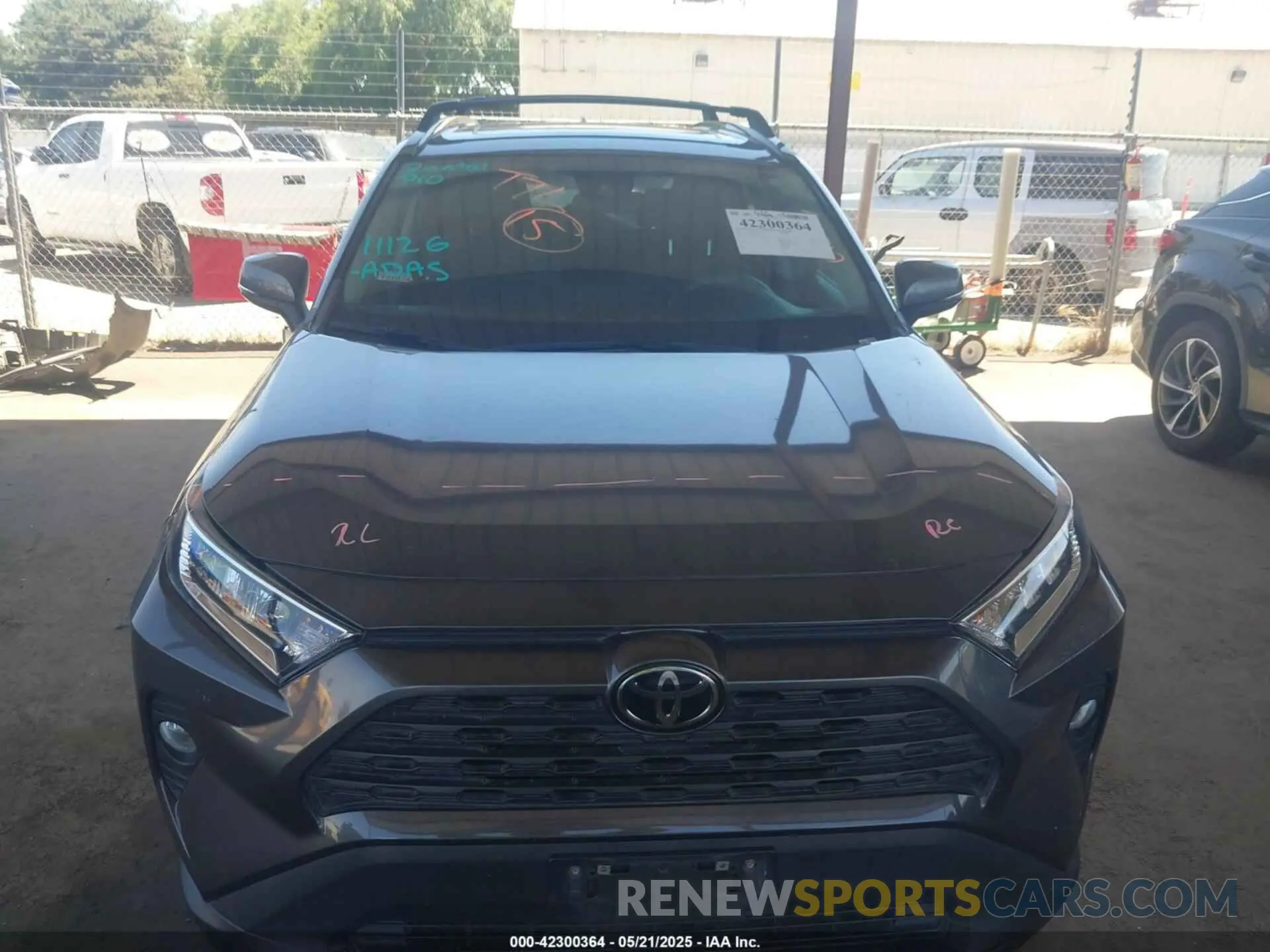 13 Photograph of a damaged car 2T3W1RFV8MW137252 TOYOTA RAV4 2021