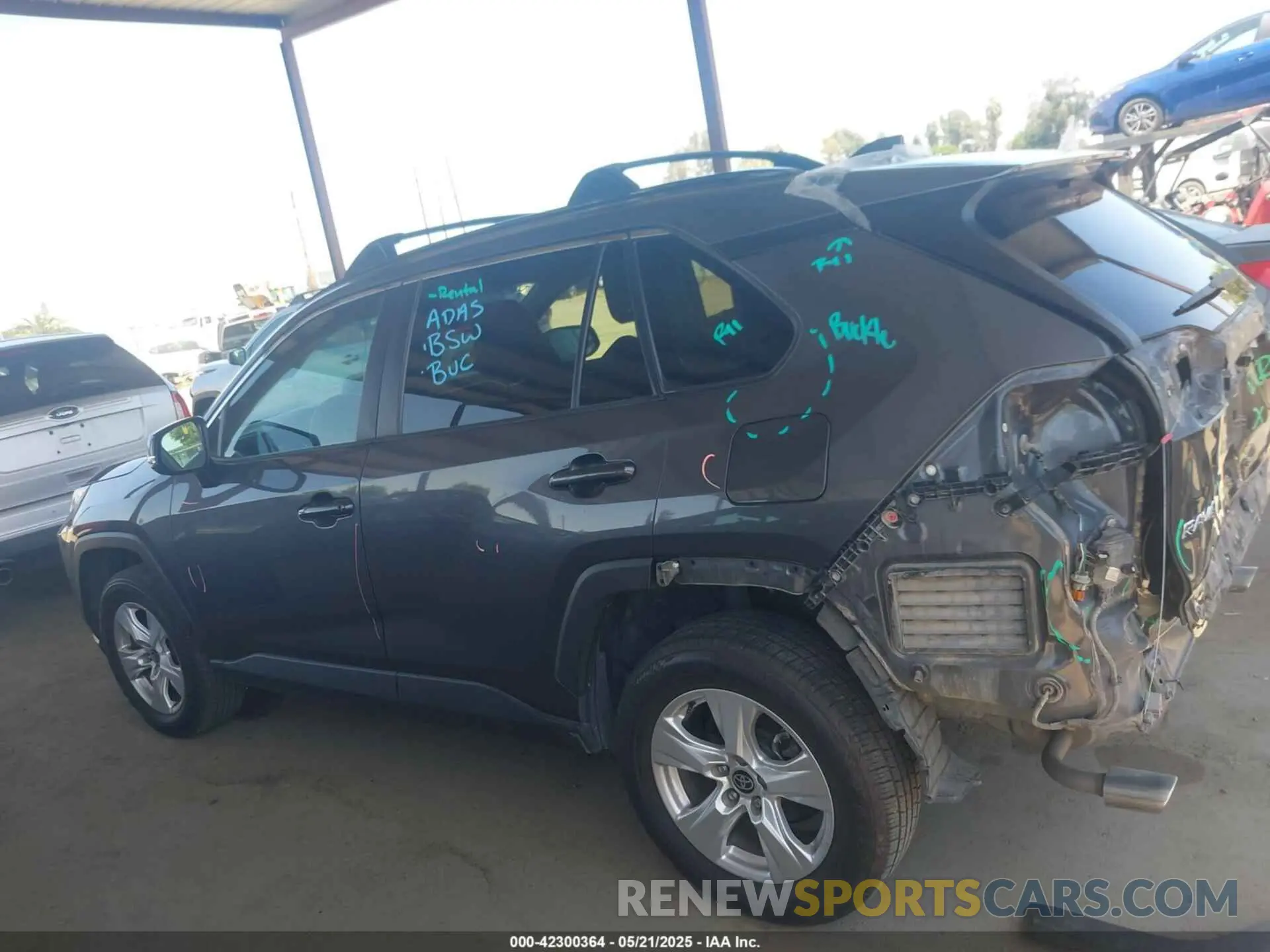 15 Photograph of a damaged car 2T3W1RFV8MW137252 TOYOTA RAV4 2021