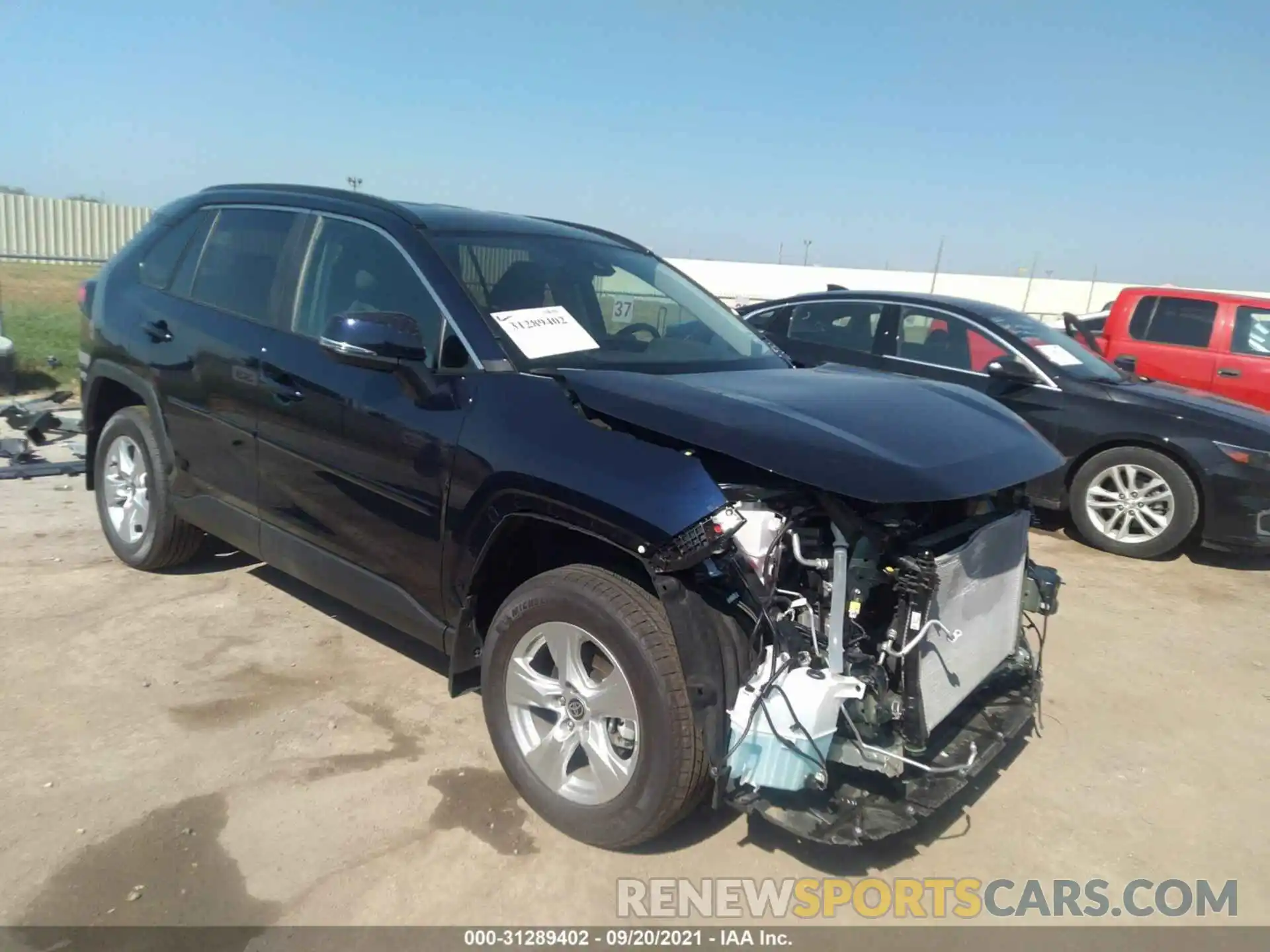 1 Photograph of a damaged car 2T3W1RFV8MW148400 TOYOTA RAV4 2021