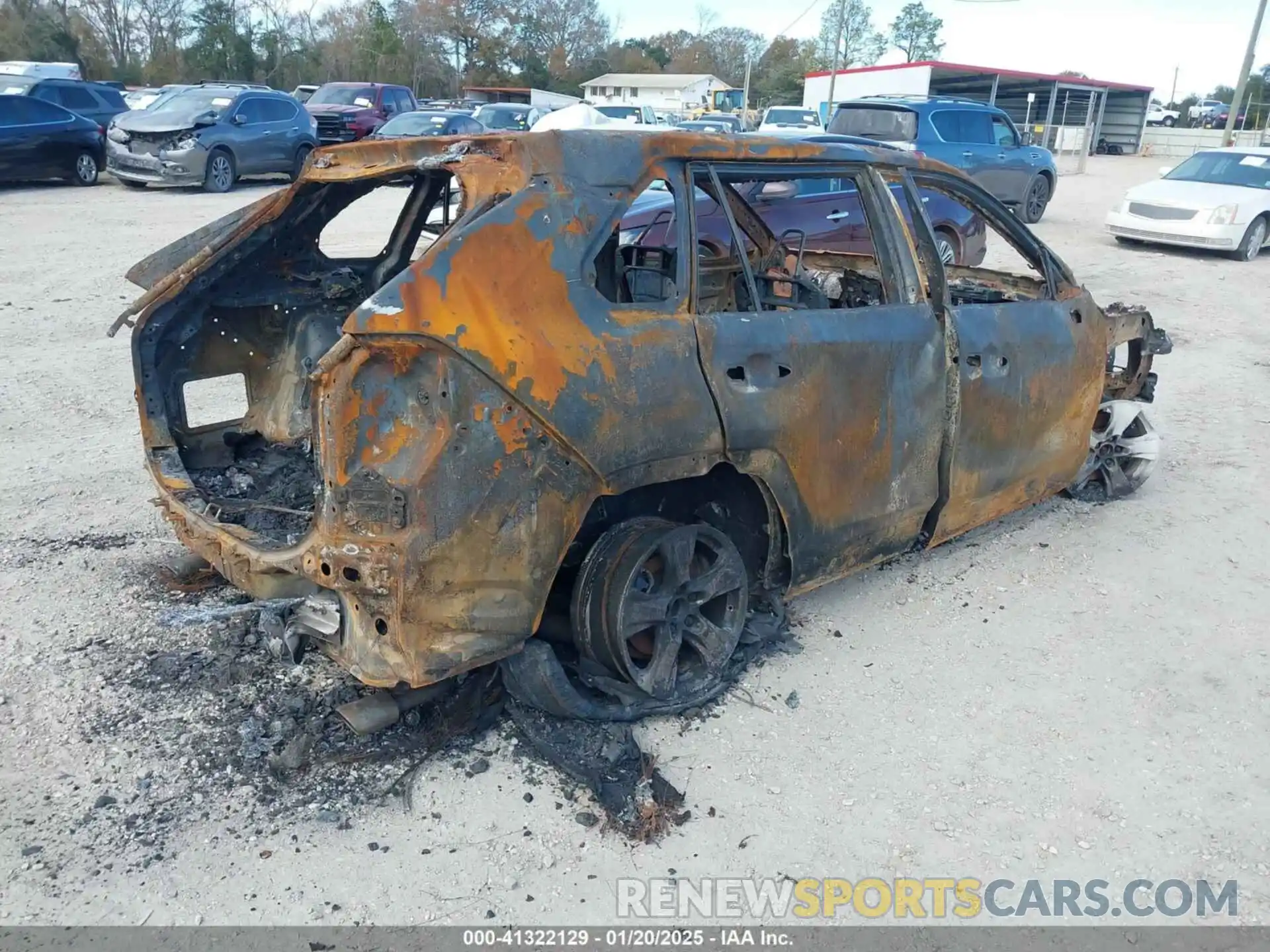 4 Photograph of a damaged car 2T3W1RFV8MW161793 TOYOTA RAV4 2021