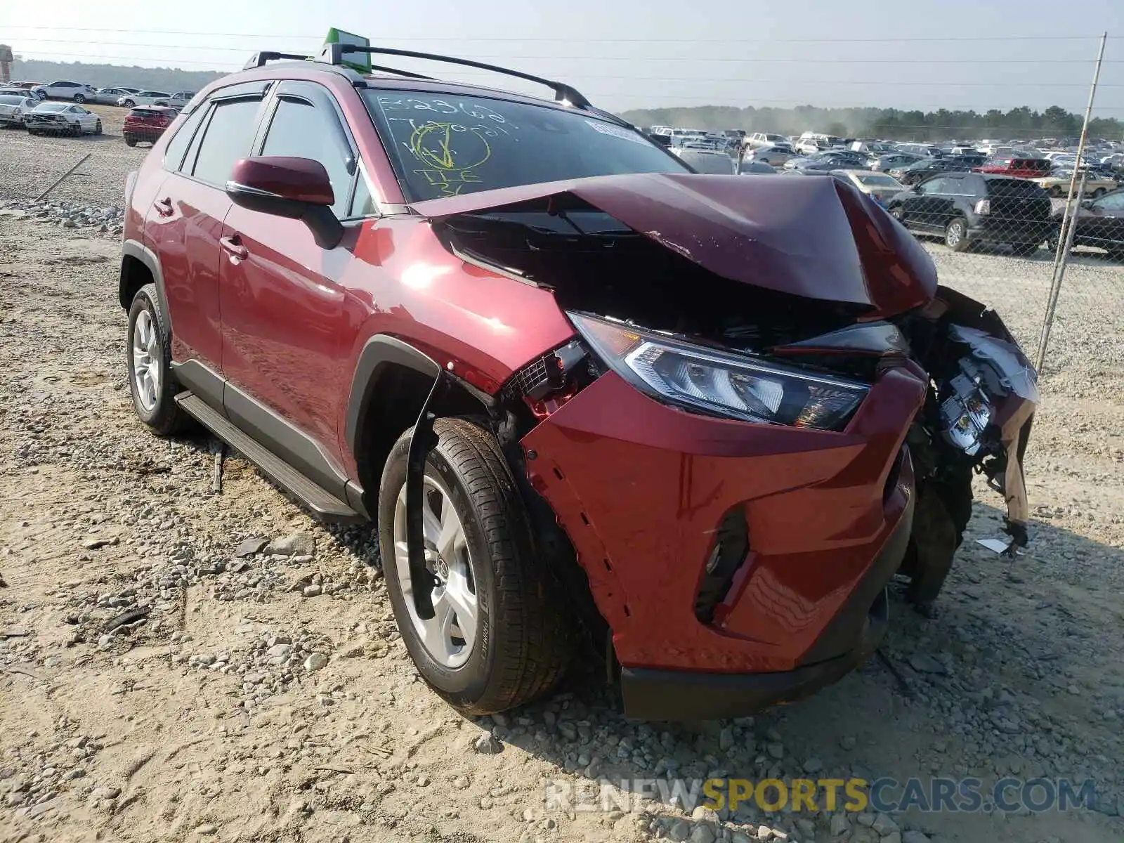 1 Photograph of a damaged car 2T3W1RFV8MW161843 TOYOTA RAV4 2021