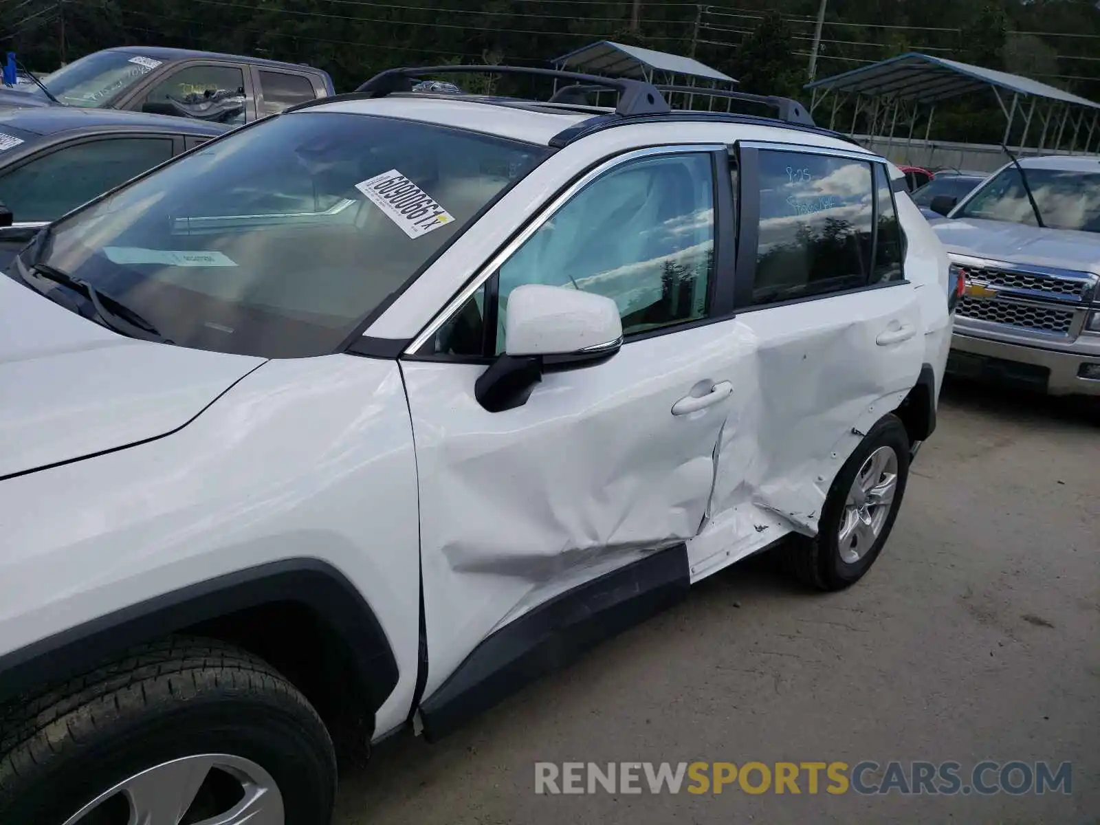 9 Photograph of a damaged car 2T3W1RFV8MW167836 TOYOTA RAV4 2021