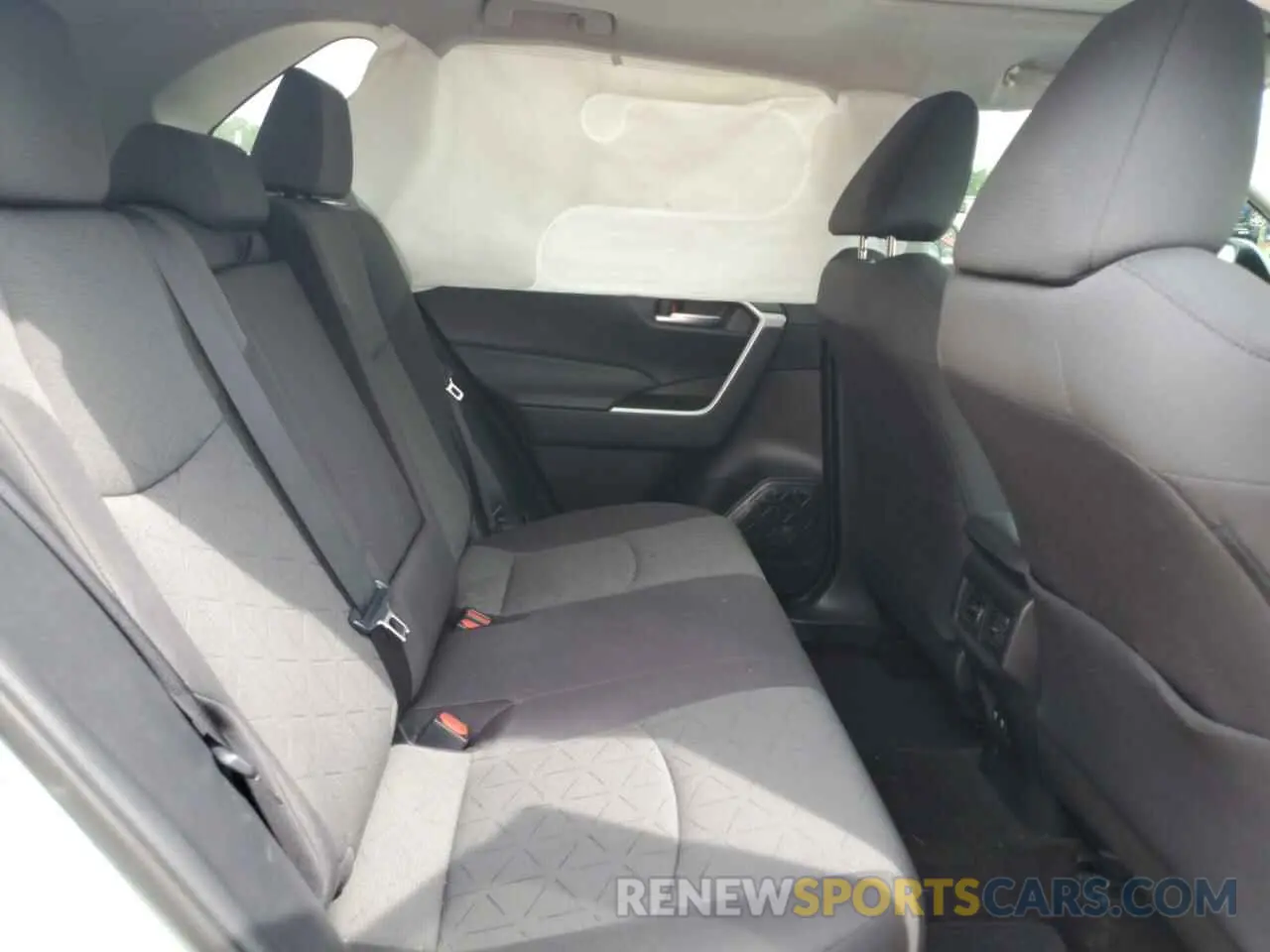 11 Photograph of a damaged car 2T3W1RFV8MW169215 TOYOTA RAV4 2021