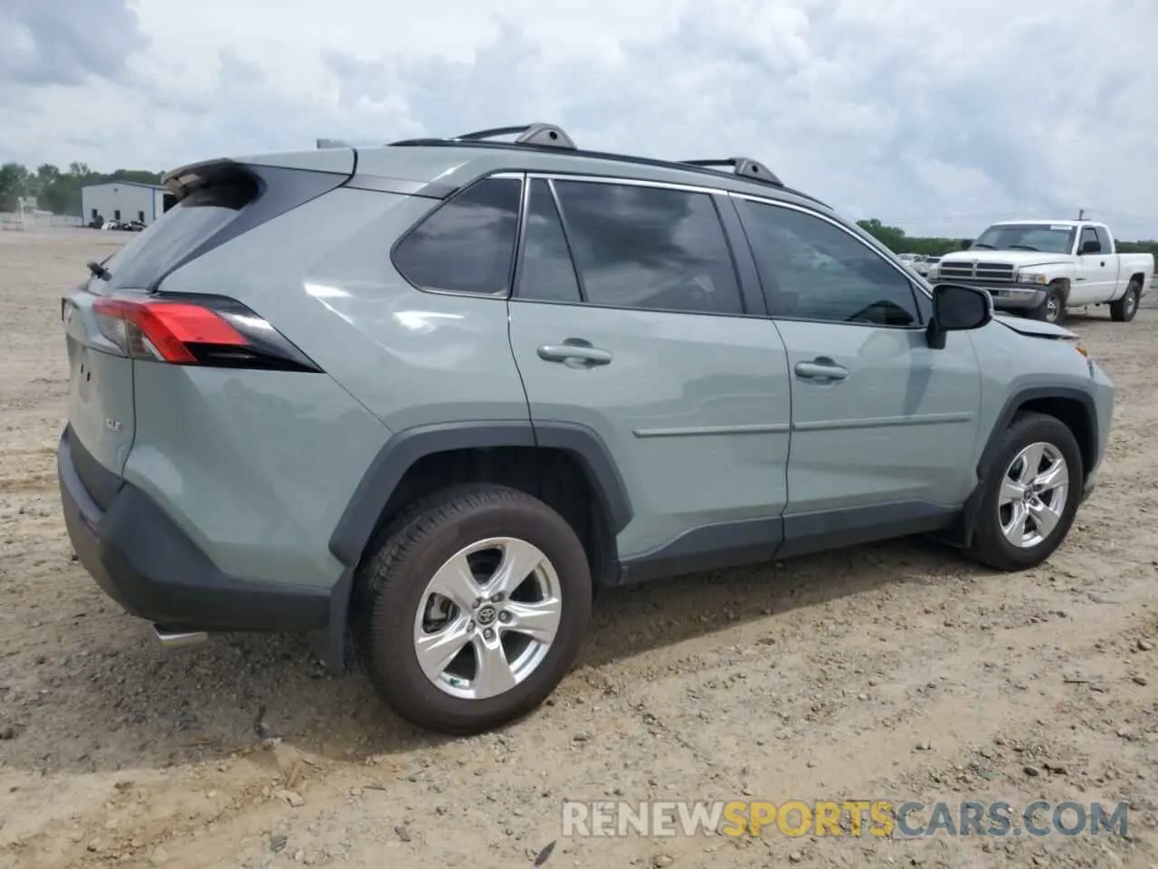 3 Photograph of a damaged car 2T3W1RFV8MW169215 TOYOTA RAV4 2021