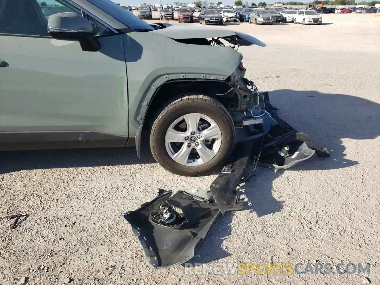 9 Photograph of a damaged car 2T3W1RFV8MW170431 TOYOTA RAV4 2021