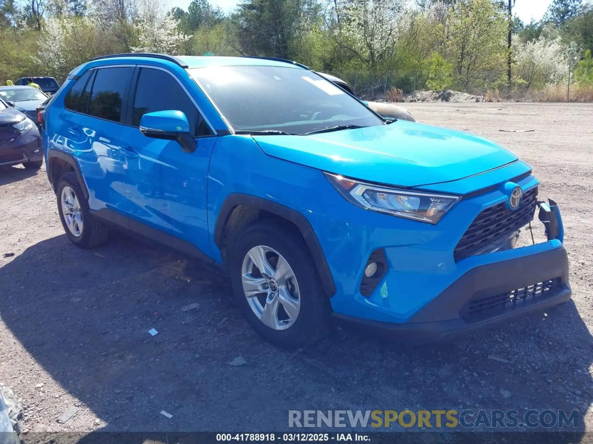 1 Photograph of a damaged car 2T3W1RFV8MW172874 TOYOTA RAV4 2021