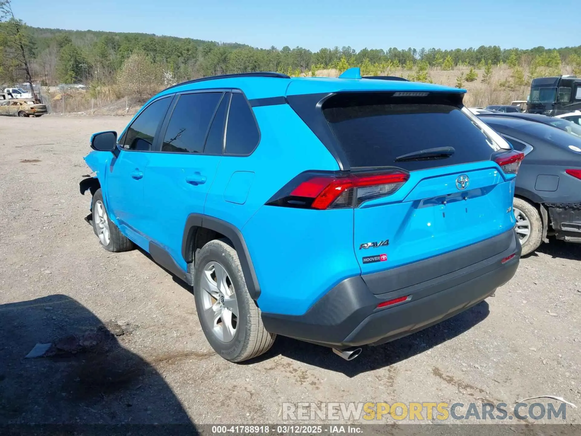 3 Photograph of a damaged car 2T3W1RFV8MW172874 TOYOTA RAV4 2021