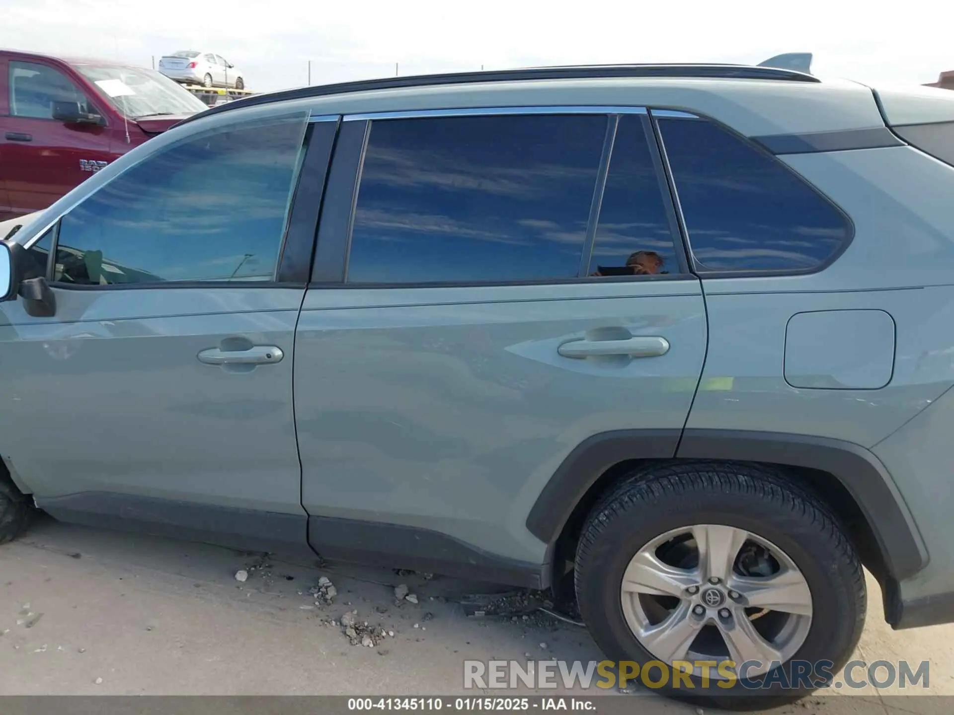 14 Photograph of a damaged car 2T3W1RFV9MC091948 TOYOTA RAV4 2021