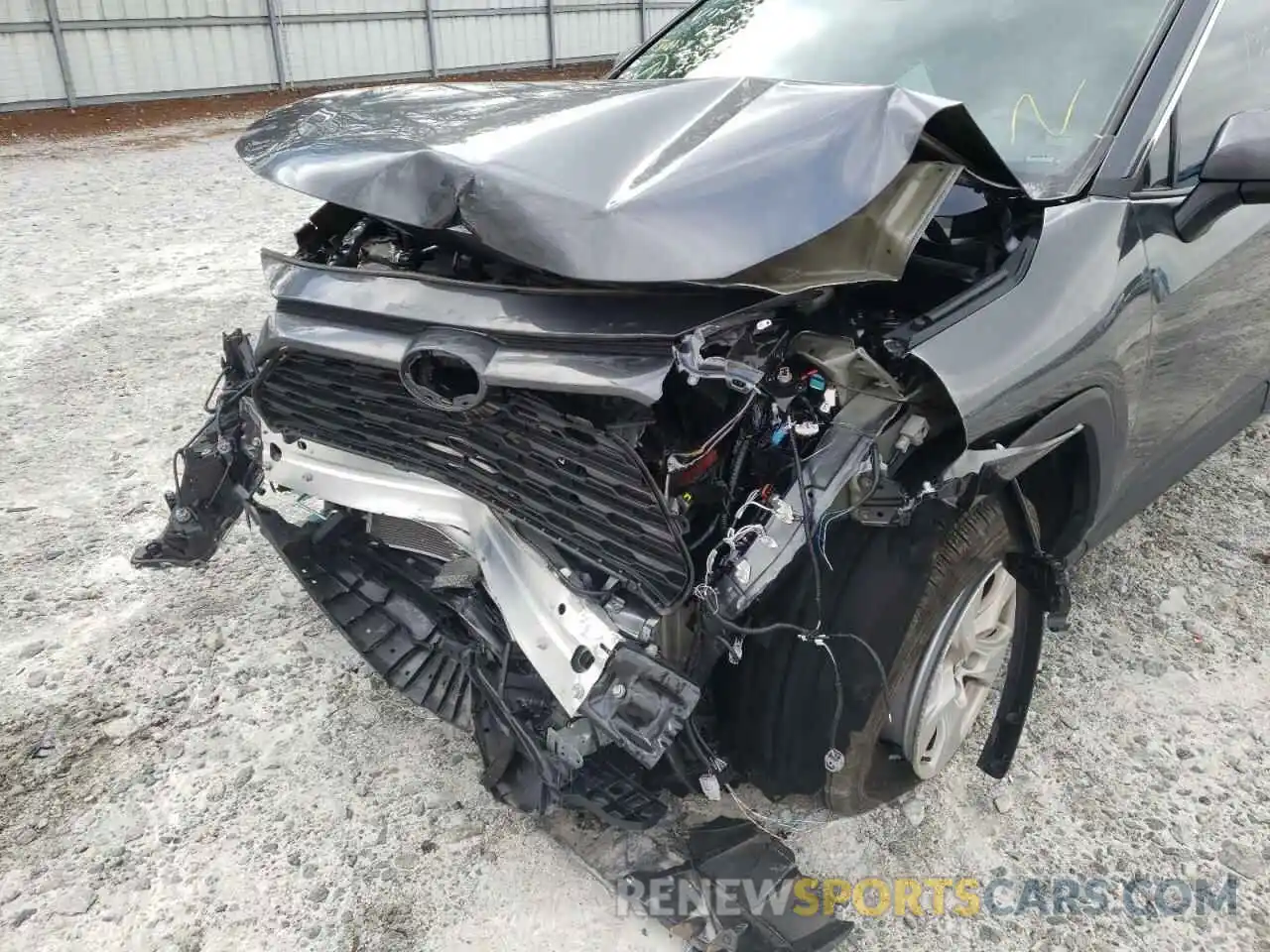 9 Photograph of a damaged car 2T3W1RFV9MC102687 TOYOTA RAV4 2021